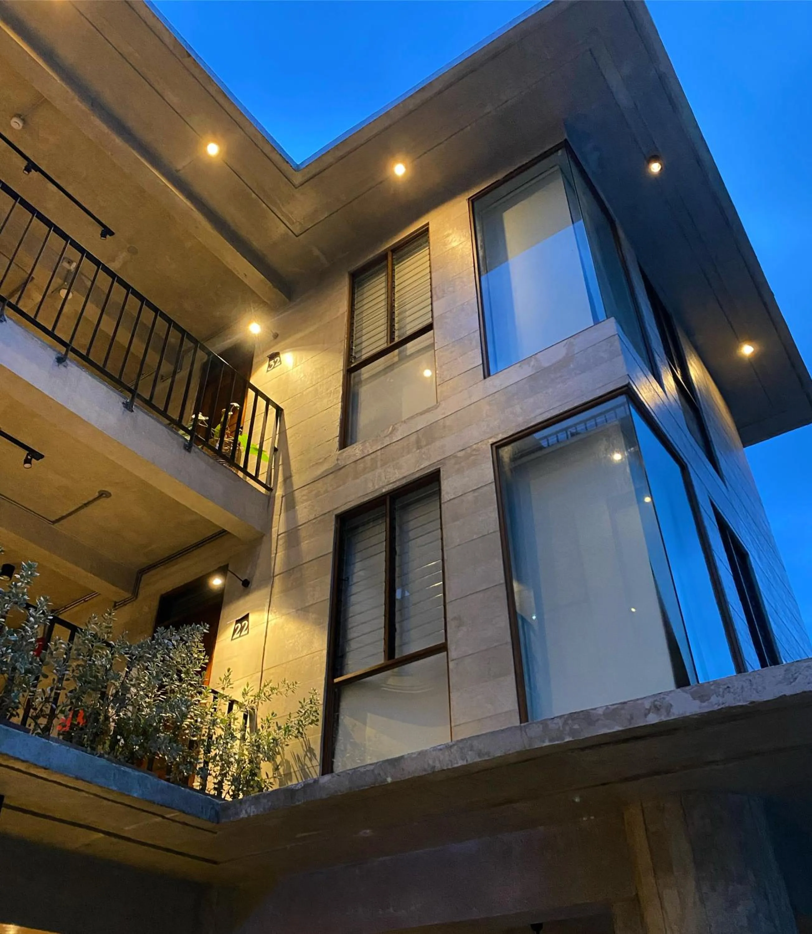 Property building in Shorebreak Hostel San Juan La Union