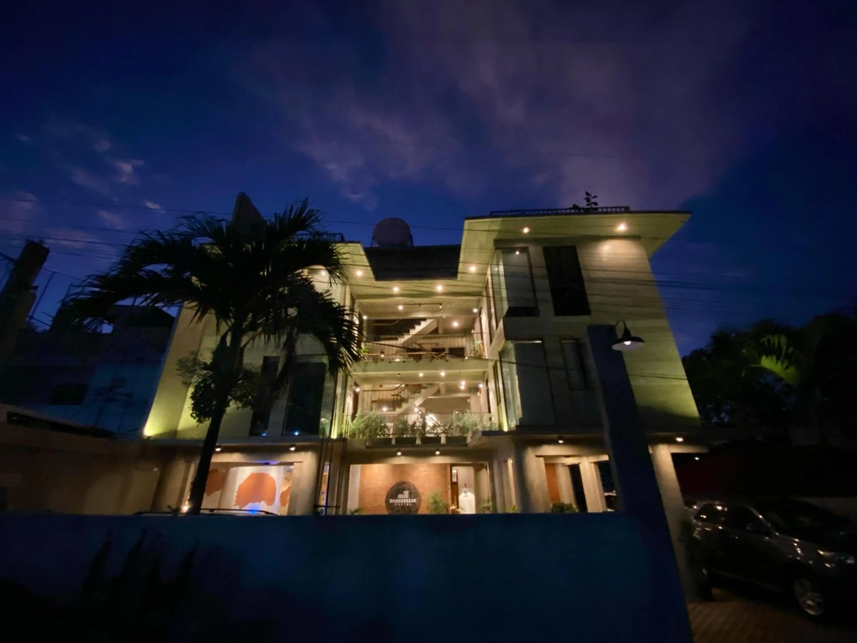 Property building in Shorebreak Hostel San Juan La Union