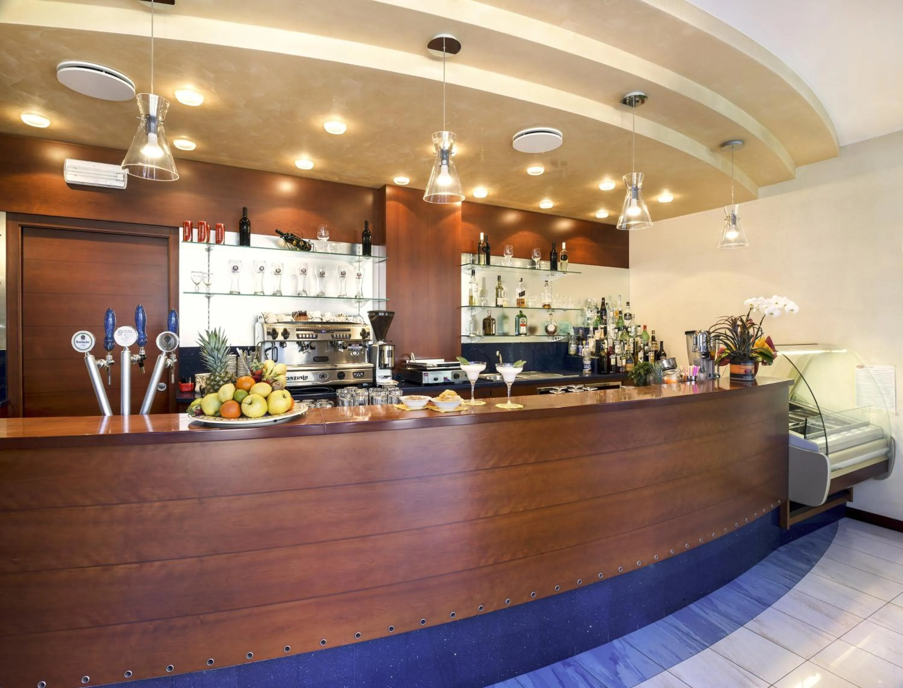 Lounge or bar in Hotel San Michele