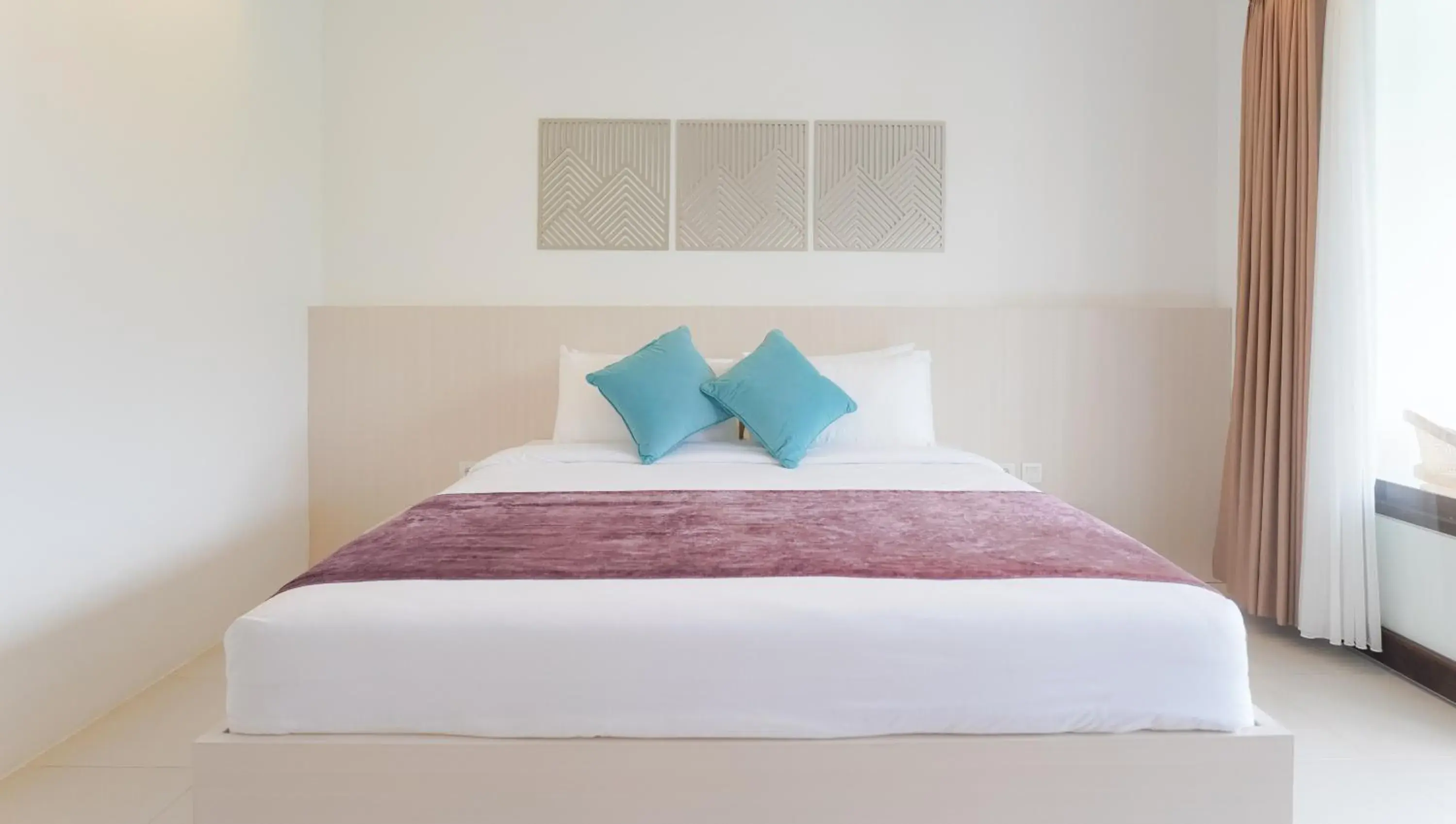 Bedroom, Bed in Palm Springs Bali Dive Resort Bedroom, Bed in Palm Springs Bali Dive Resort