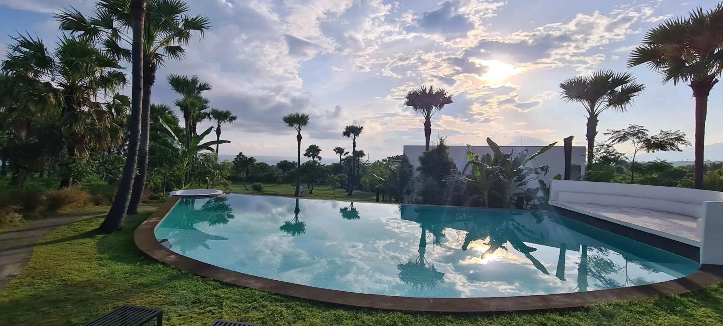 Swimming pool in Palm Springs Bali Dive Resort Swimming pool in Palm Springs Bali Dive Resort