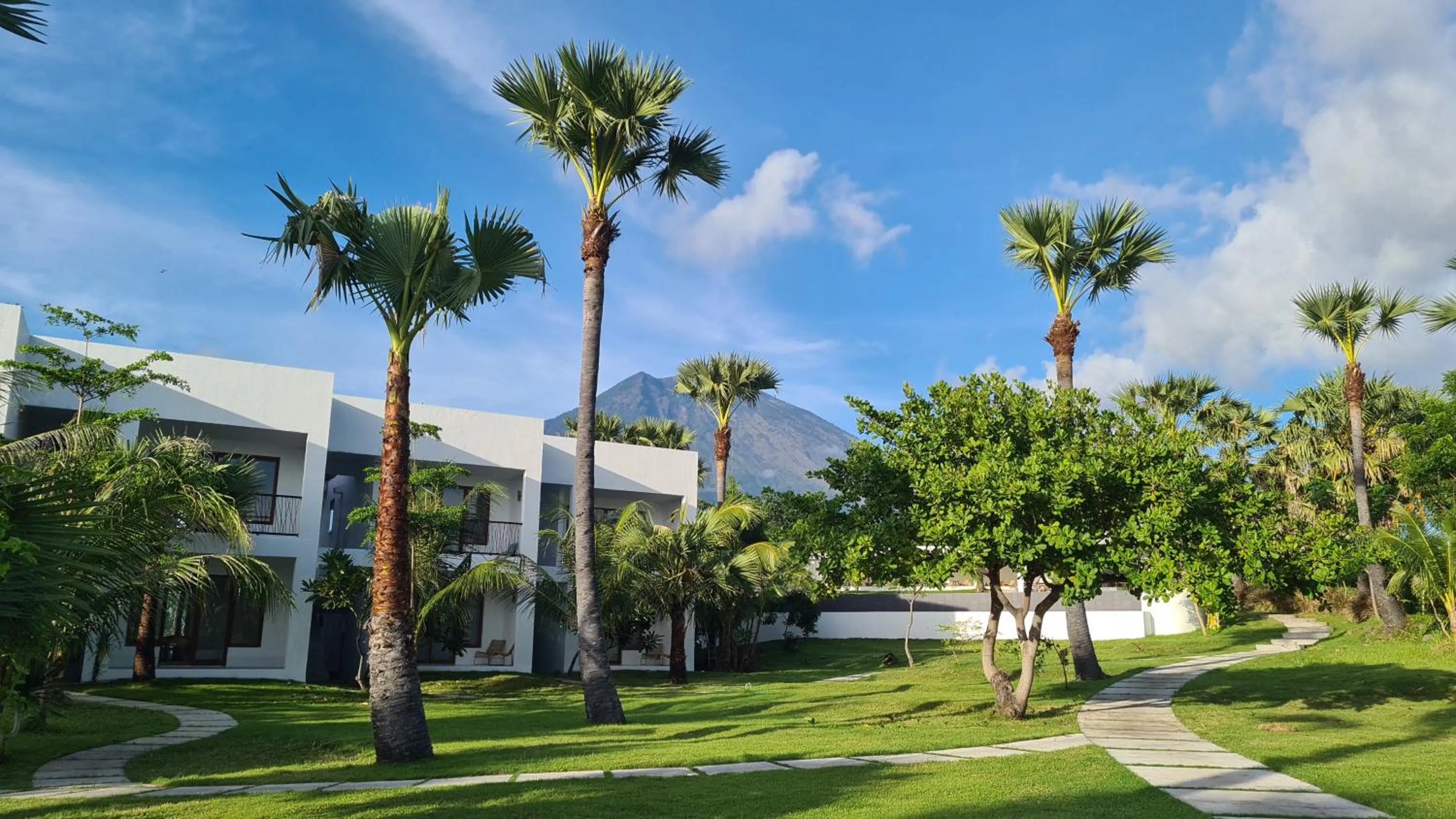 Property building in Palm Springs Bali Dive Resort