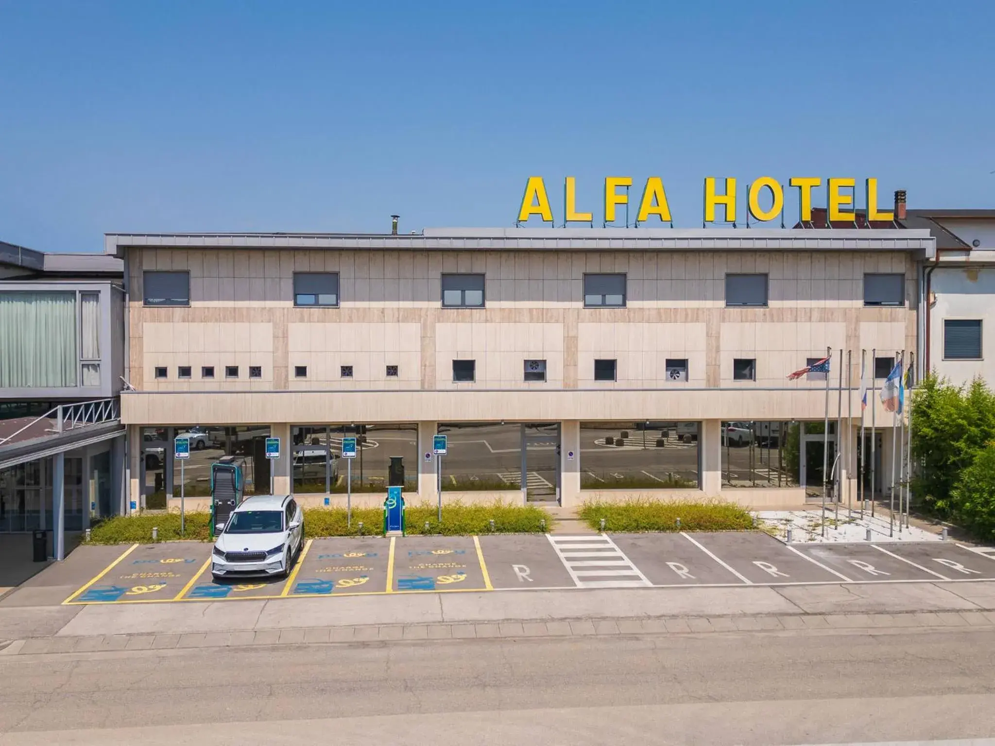 Property building in Alfa Fiera Hotel Property building in Alfa Fiera Hotel