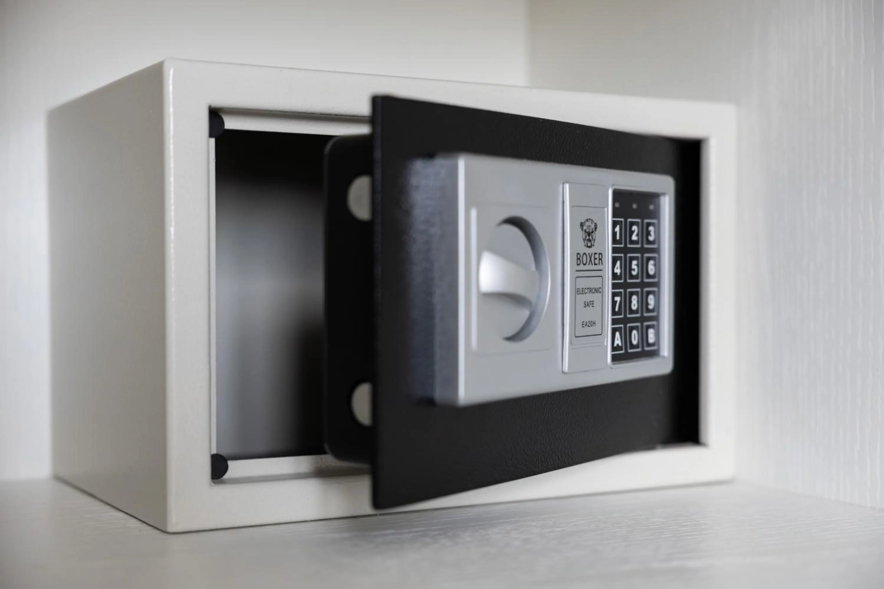 safe in Hotel Maggiore