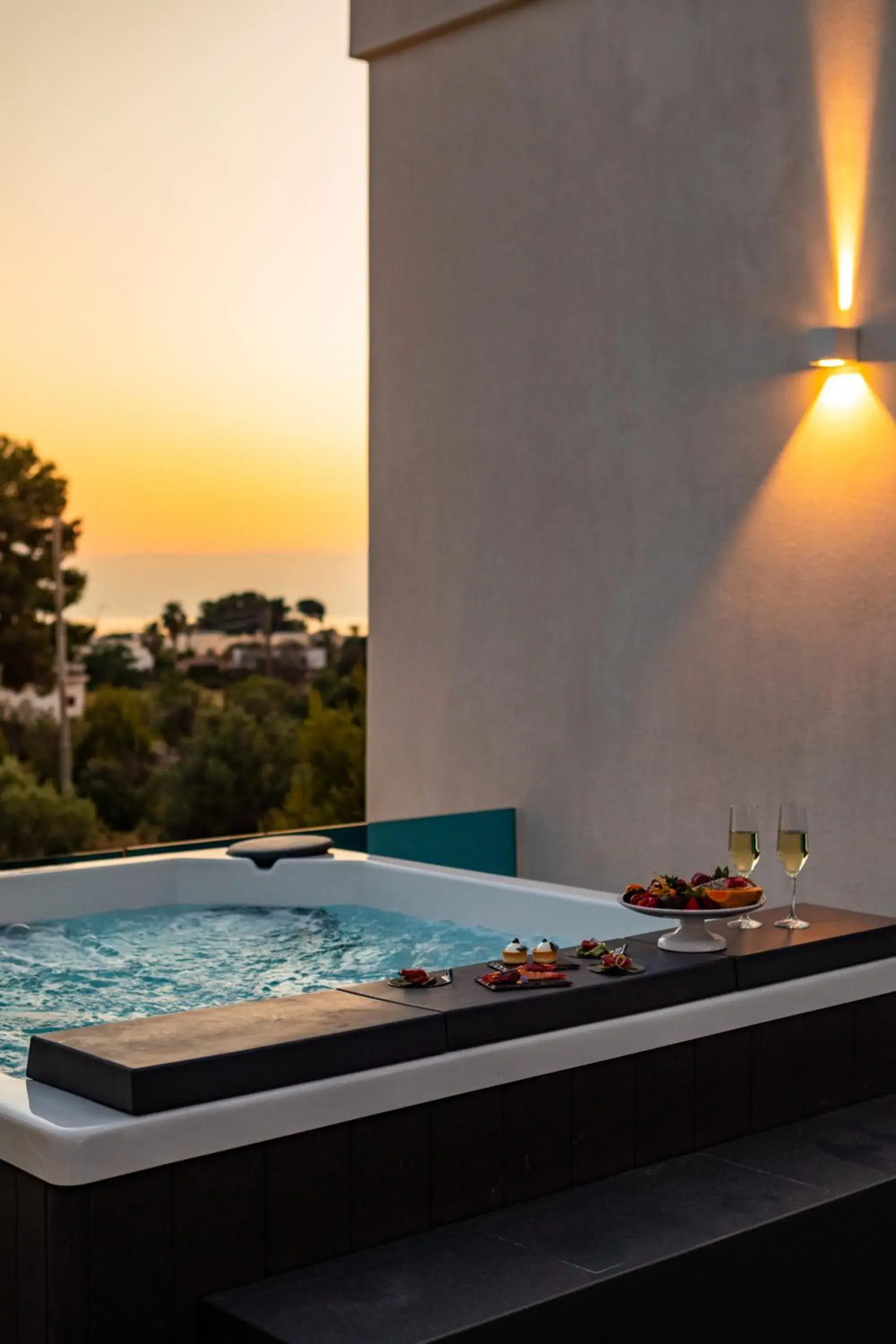 Deluxe Junior Suite with Jacuzzi in Giardino Dei Pini - Boutique Hotel Deluxe Junior Suite with Jacuzzi in Giardino Dei Pini - Boutique Hotel