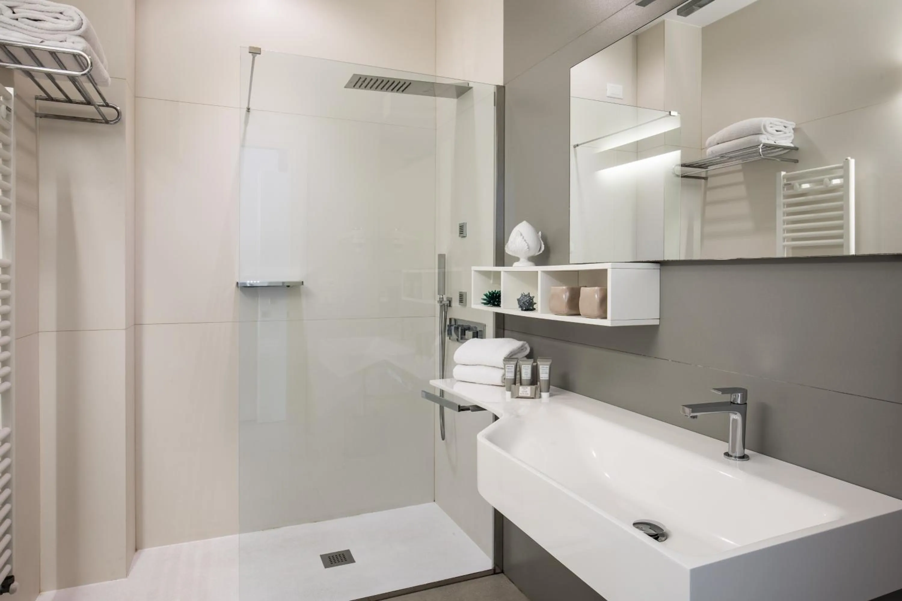 Giardino Dei Pini - Boutique Hotel