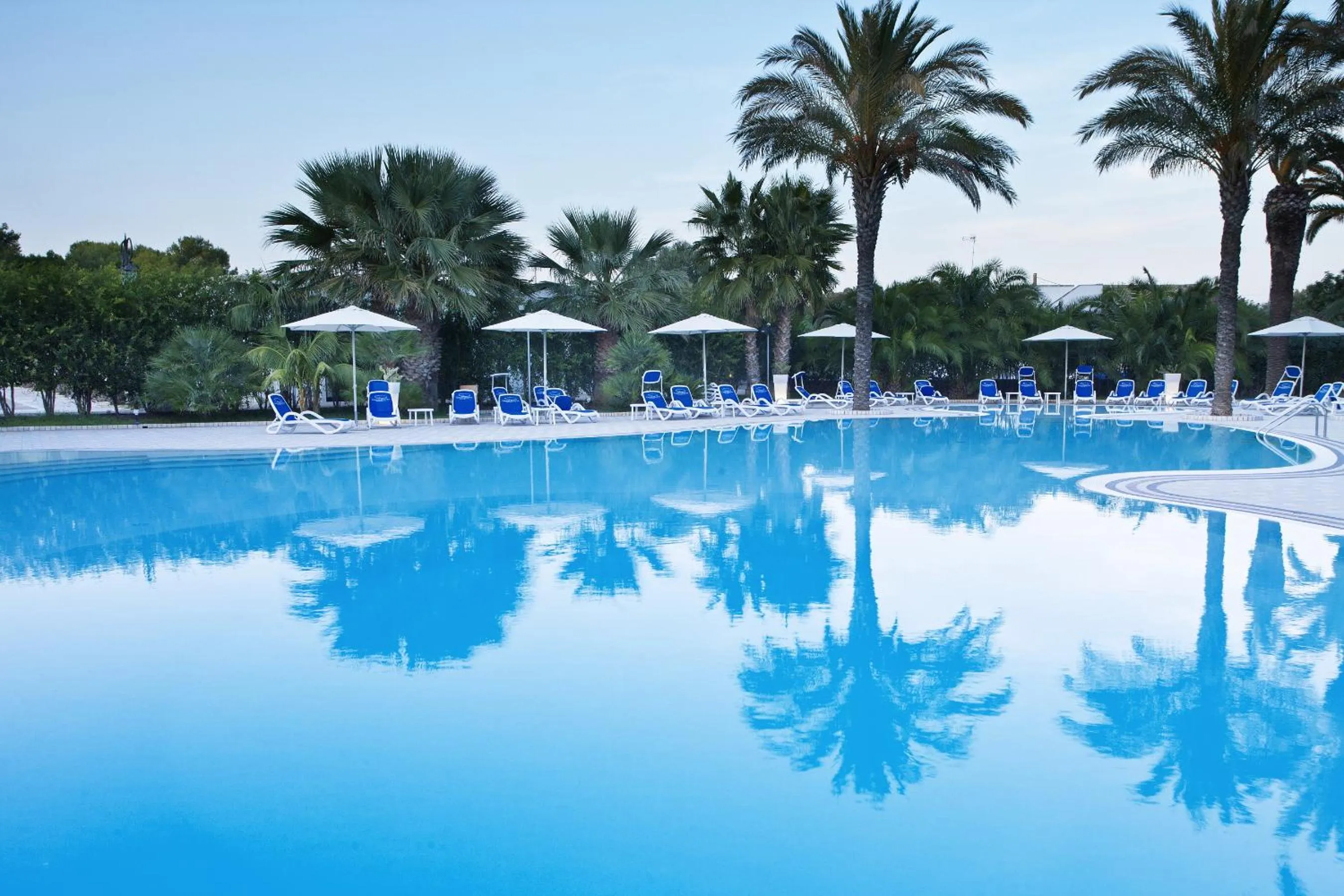 Swimming pool in Giardino Dei Pini - Boutique Hotel