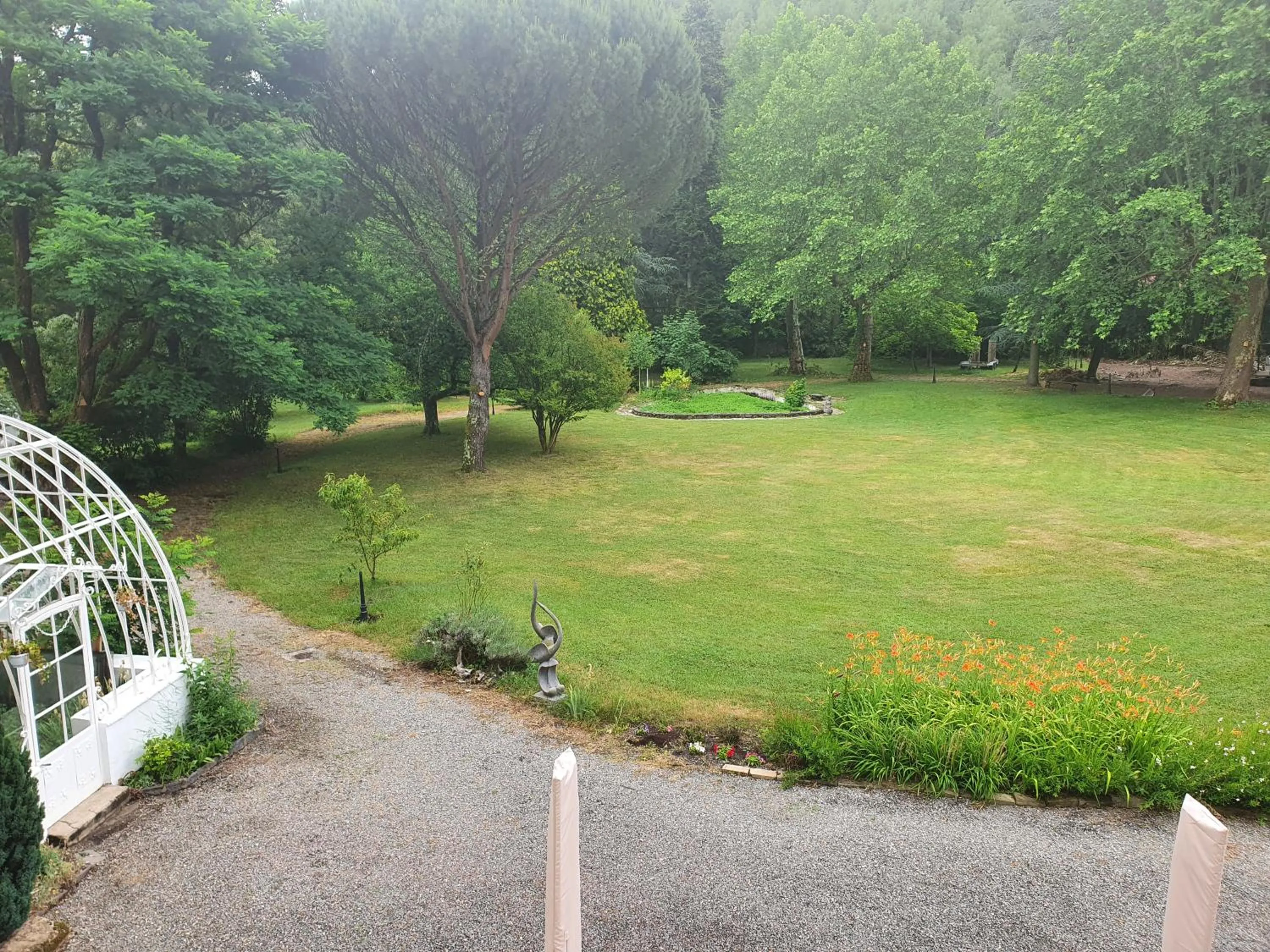 Garden view in Chateau de Viviez