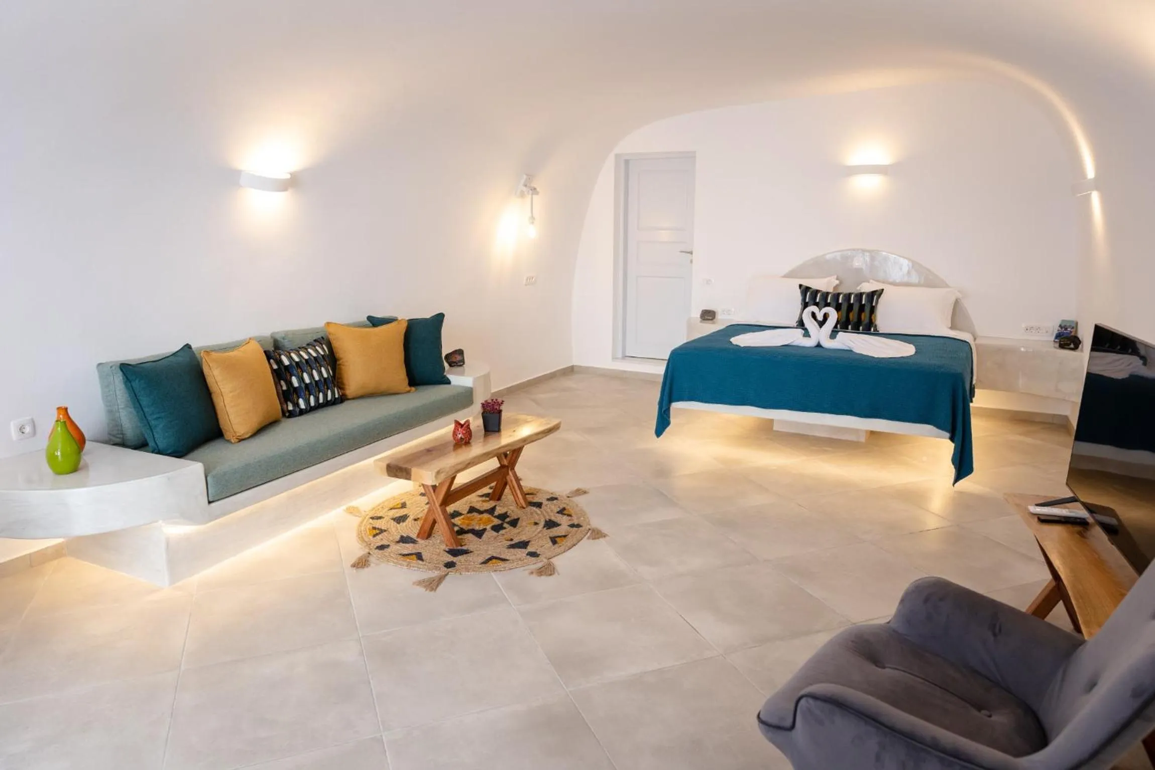 Sunborn Oia Suites