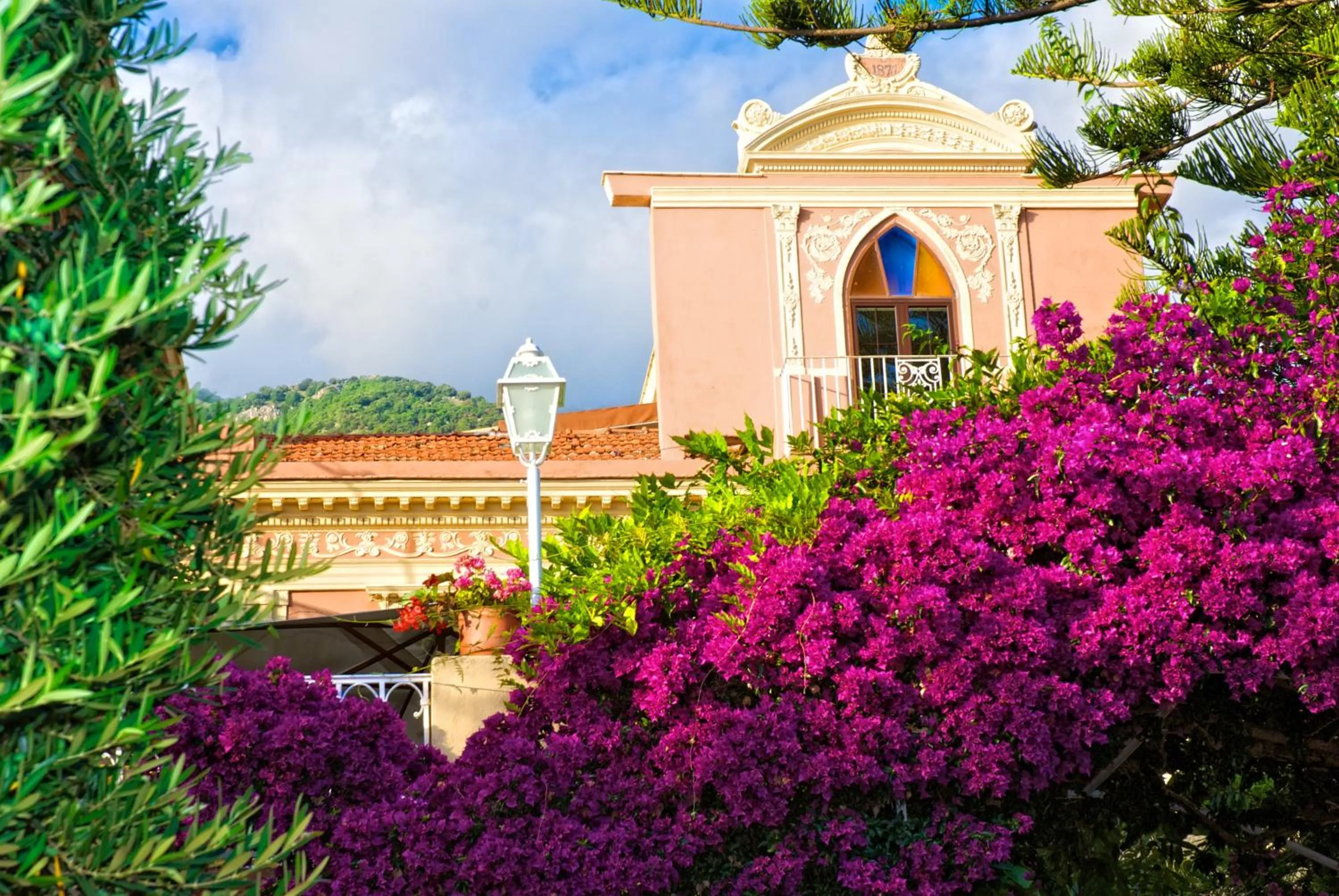 Facade/entrance in Romantic Hotel & Restaurant Villa Cheta Elite
