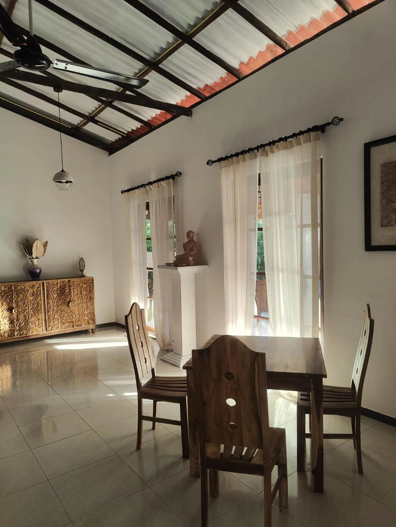 Restaurant/places to eat in Villa Lyvie ayurvedic hotel