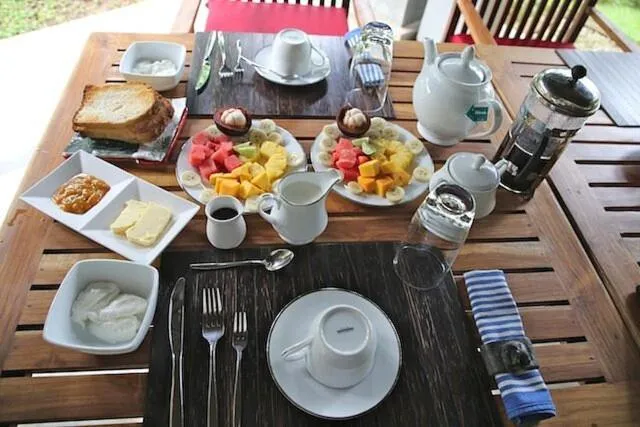 Breakfast in Villa Lyvie ayurvedic hotel