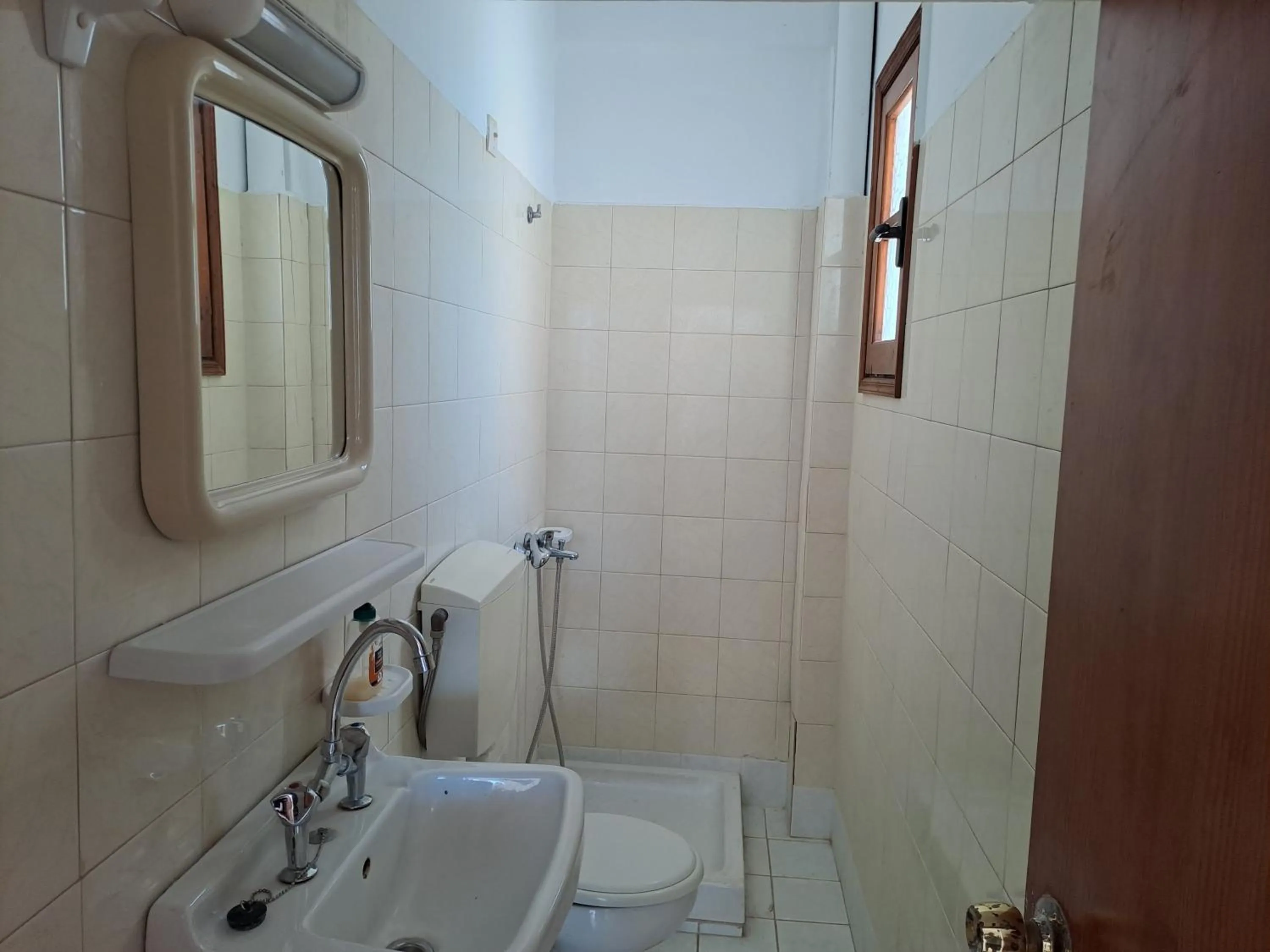 Shower in Livadia Studios