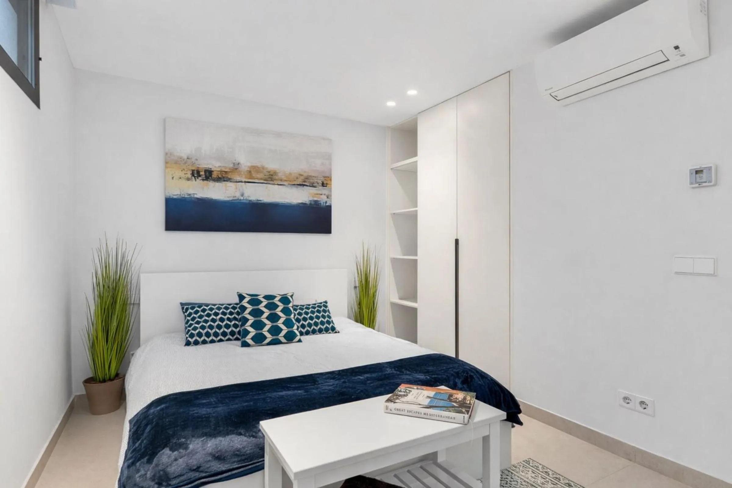 Bed in All About Villa Gladiolo