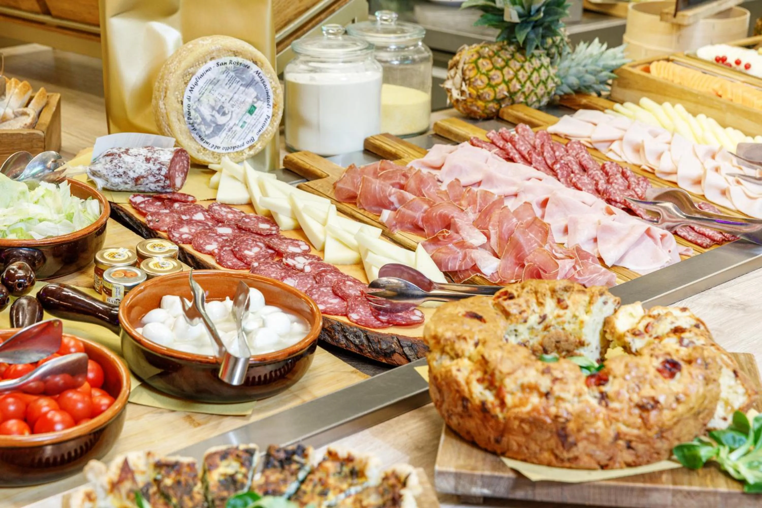 Breakfast in San Ranieri Hotel