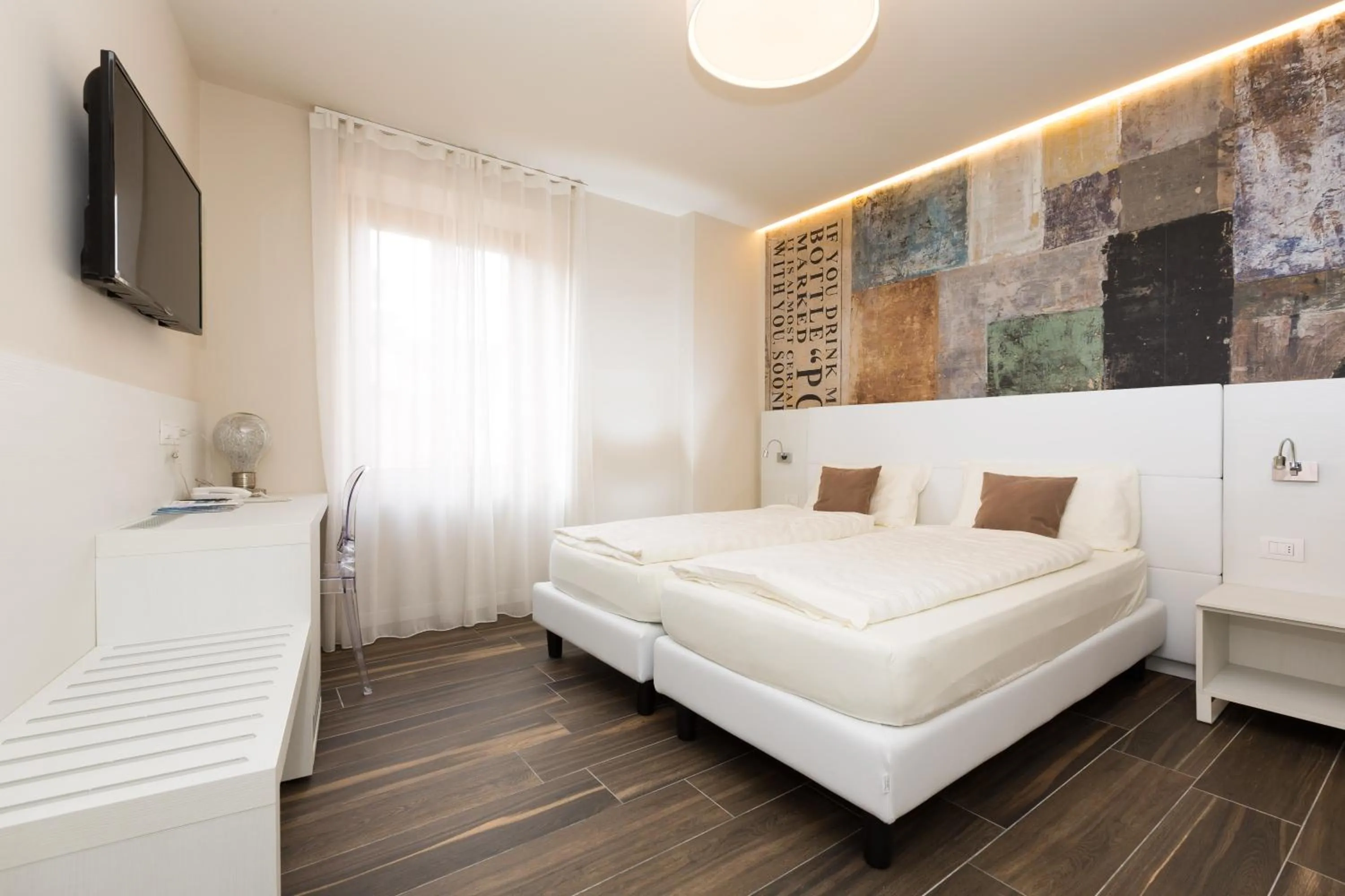 Photo of the whole room, Bed in Pace 1954 Hotel