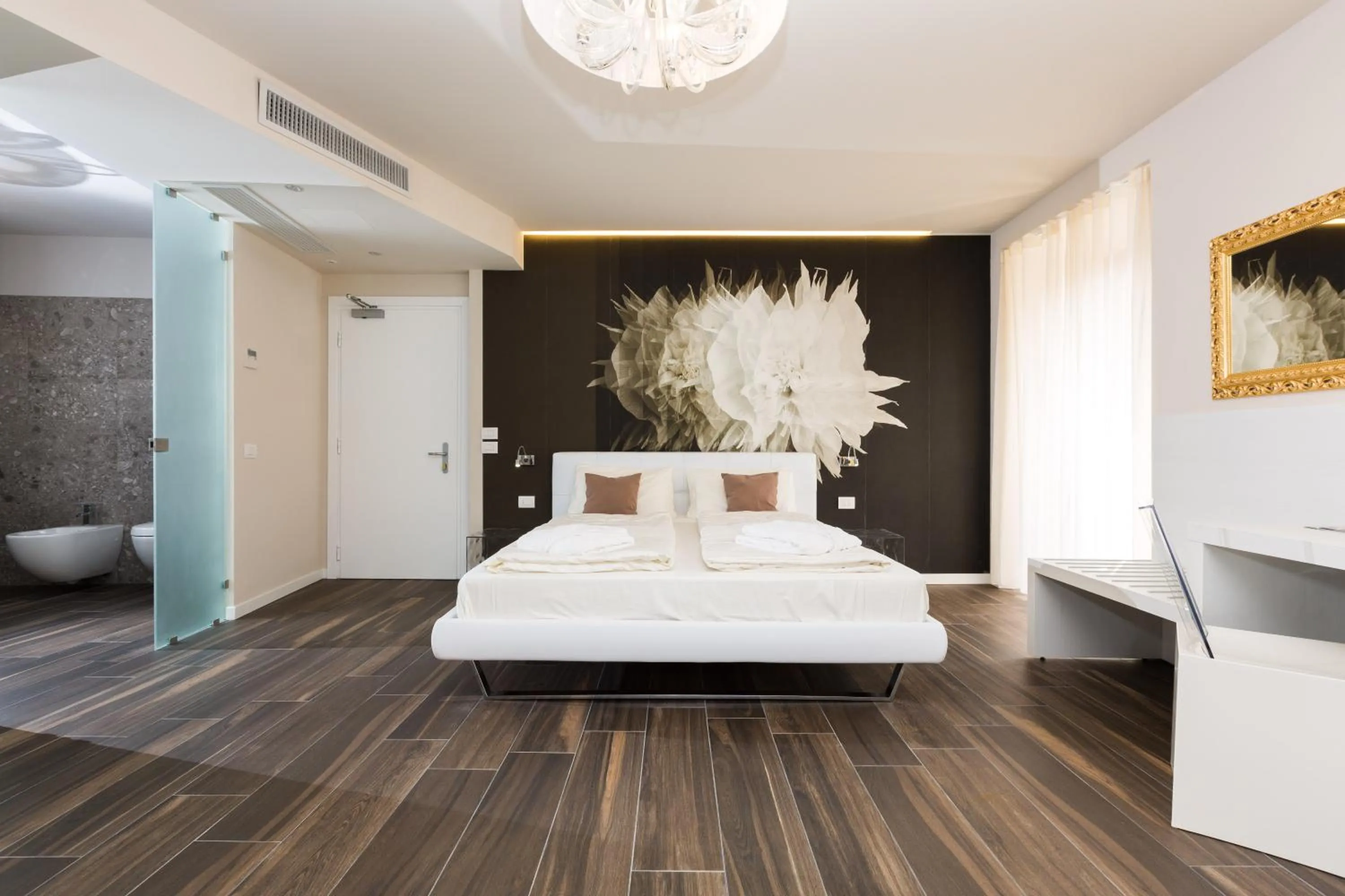 Photo of the whole room, Bed in Pace 1954 Hotel