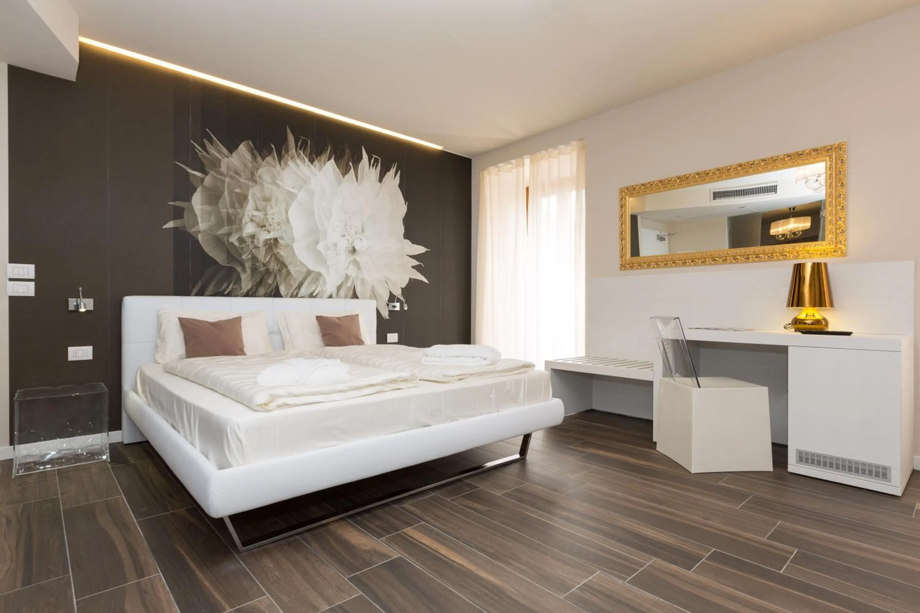 Bed in Pace 1954 Hotel