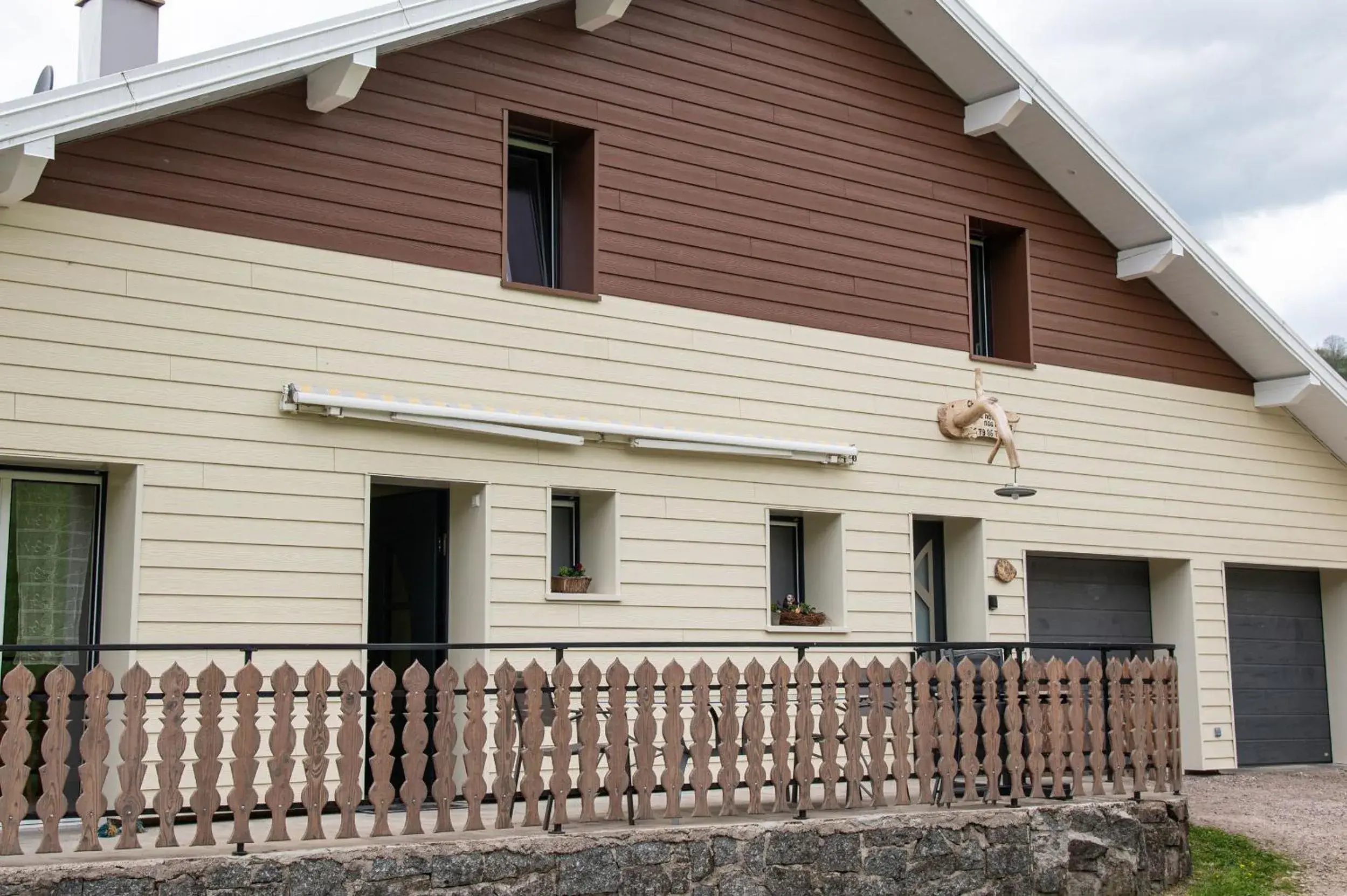 Family Room - single occupancy in chambre d'hôtes nos racines (chez Muriel et Philippe) Family Room - single occupancy in chambre d'hôtes nos racines (chez Muriel et Philippe)