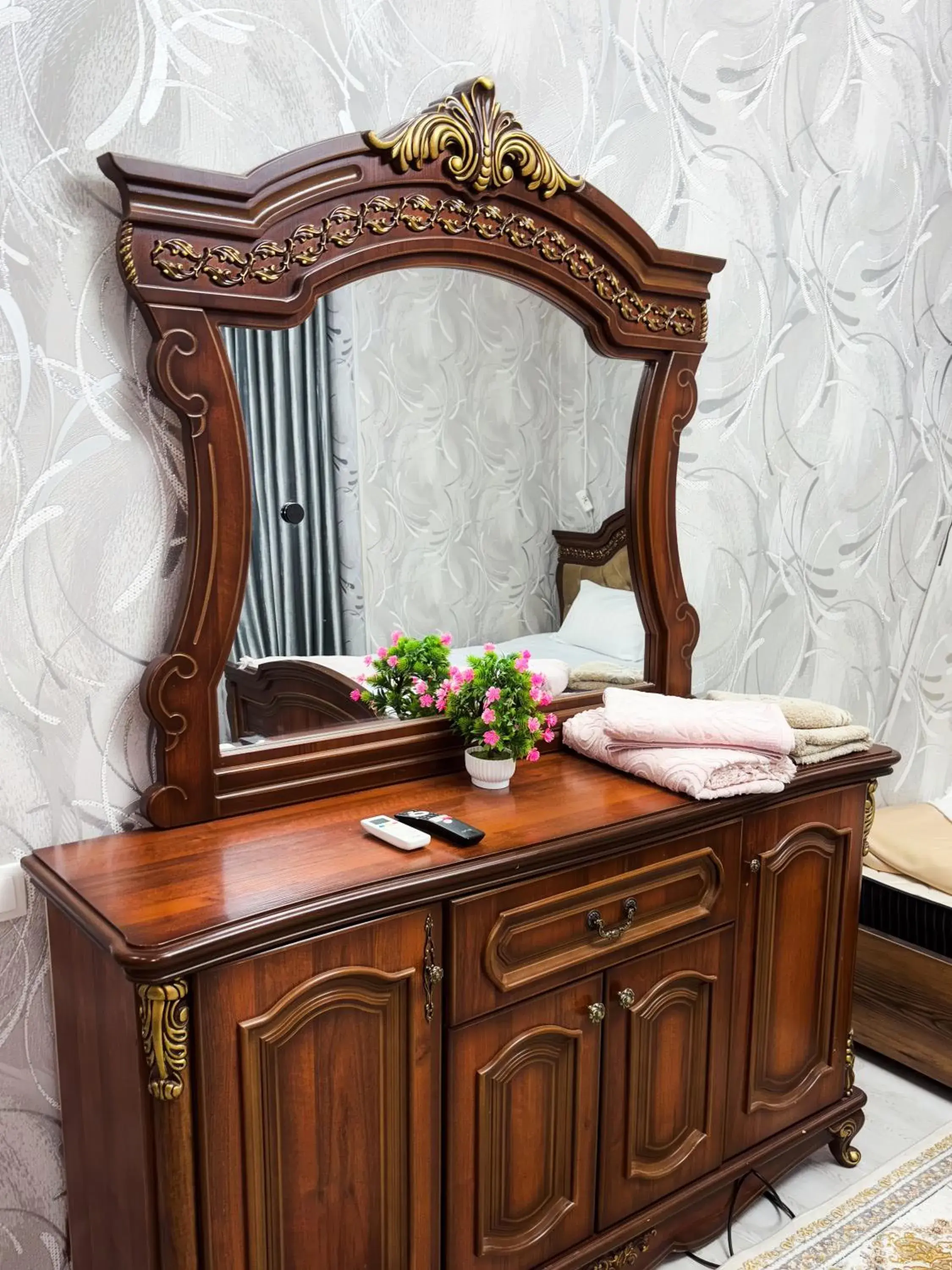 Double Room with Extra Bed - single occupancy in Fayzli GuestHouse Double Room with Extra Bed - single occupancy in Fayzli GuestHouse