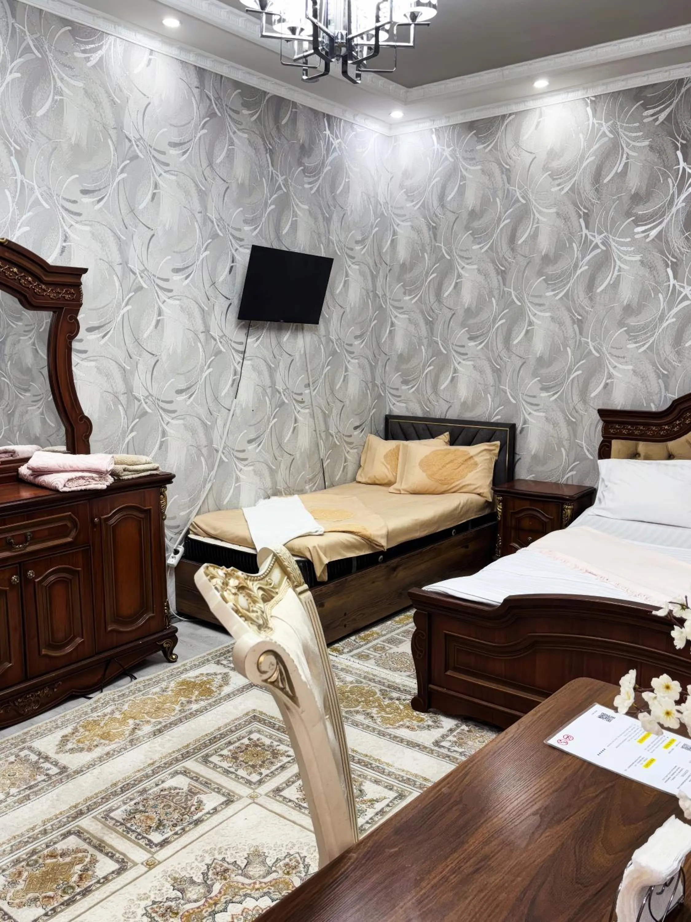 TV and multimedia, Bed in Fayzli GuestHouse