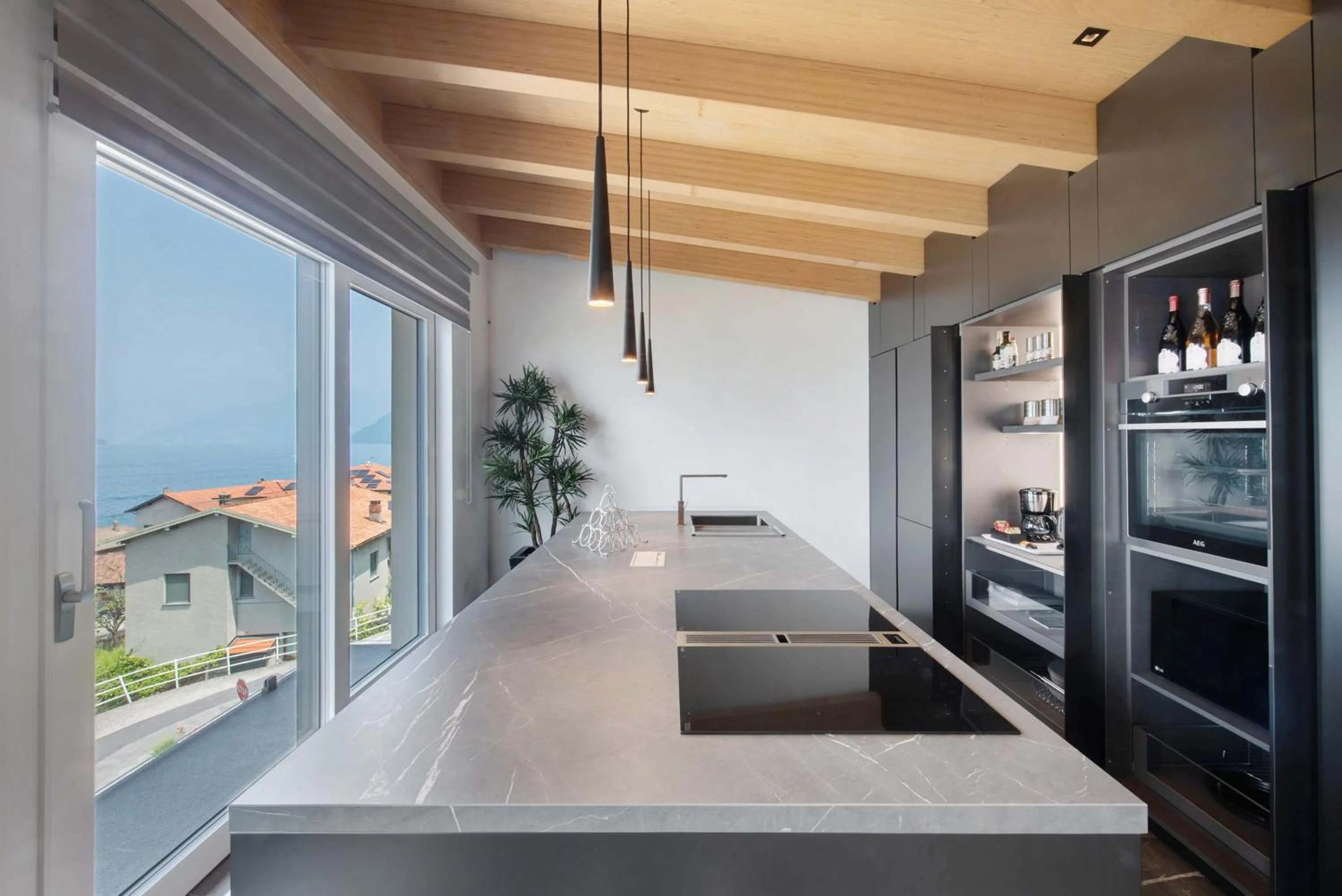 Kitchen or kitchenette in Luxury Lakefront Penthouse