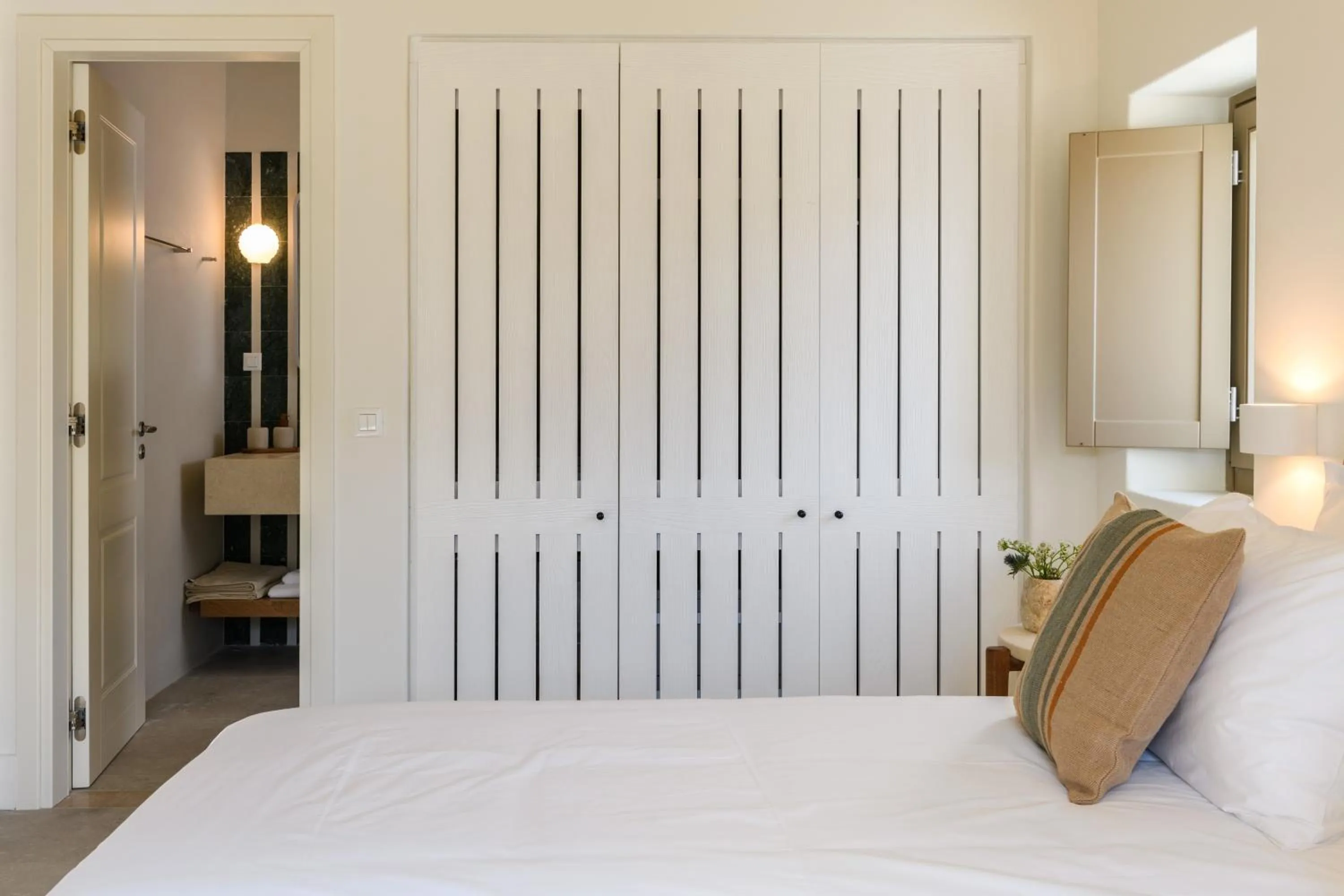 Bed in Camarades Mykonos