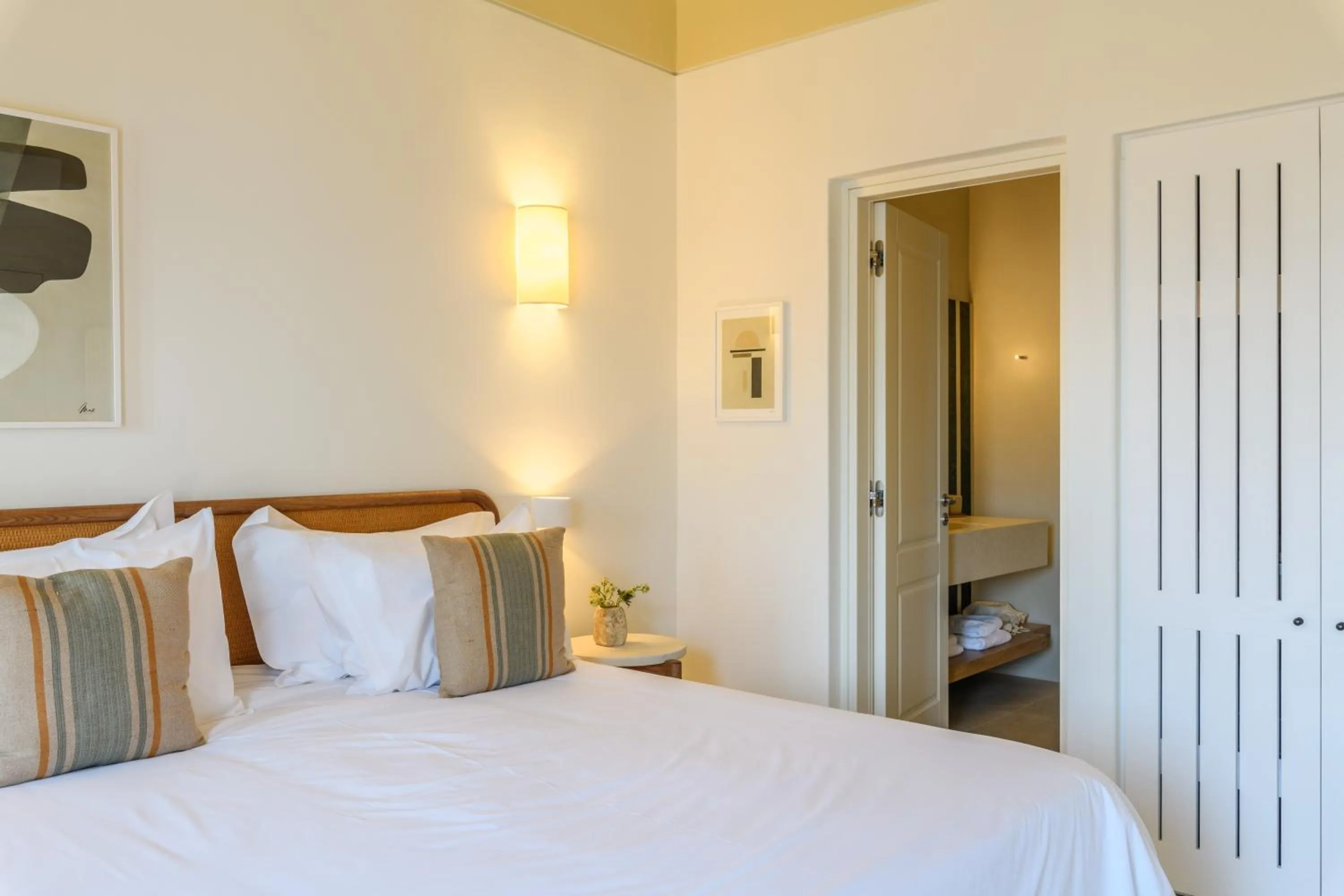 Bed in Camarades Mykonos