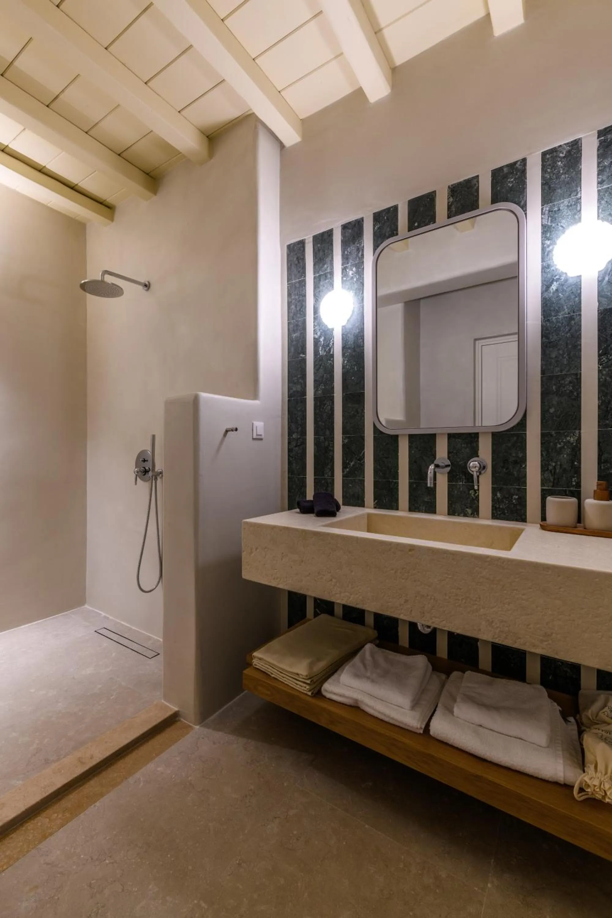 Shower in Camarades Mykonos