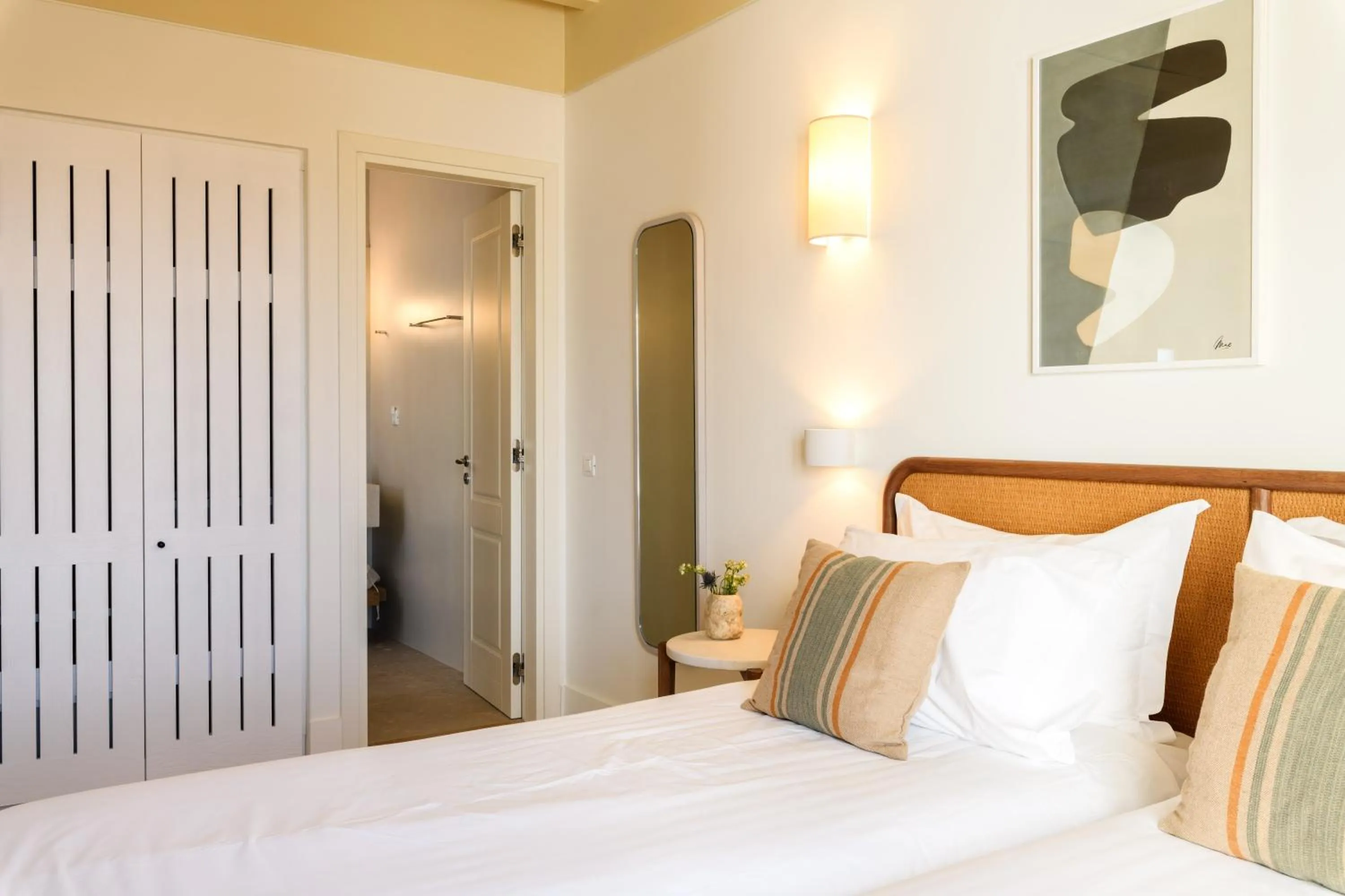 Bed in Camarades Mykonos