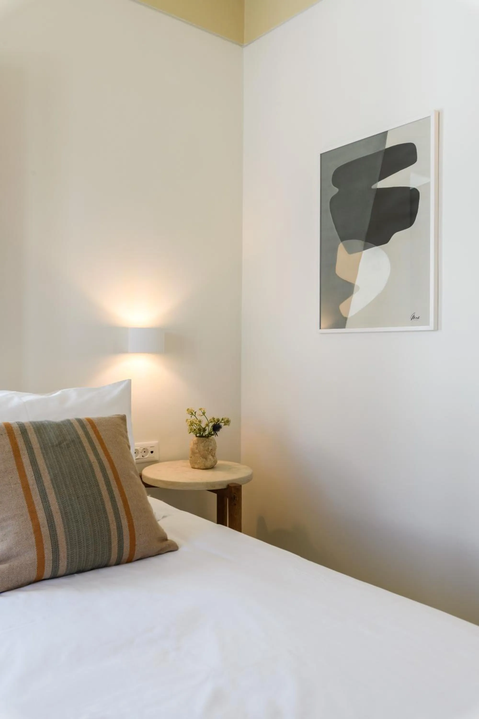 Bed in Camarades Mykonos