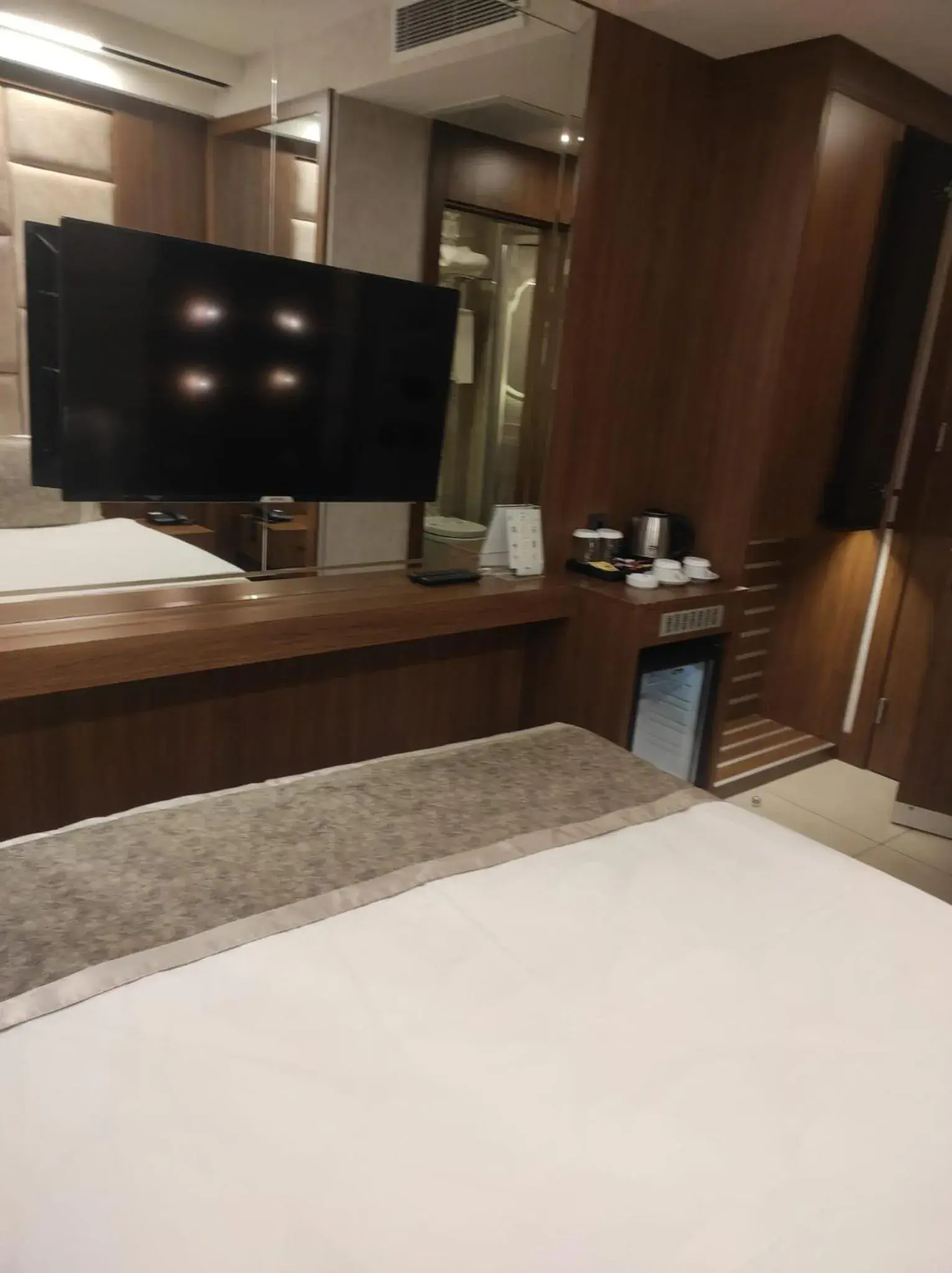 Bed in Four Sides Beyoglu Bed in Four Sides Beyoglu