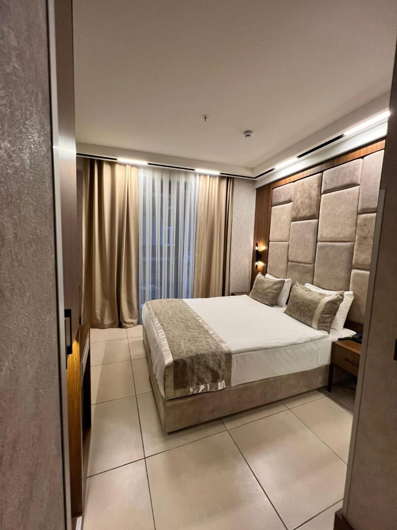 Photo of the whole room, Bed in Four Sides Beyoglu