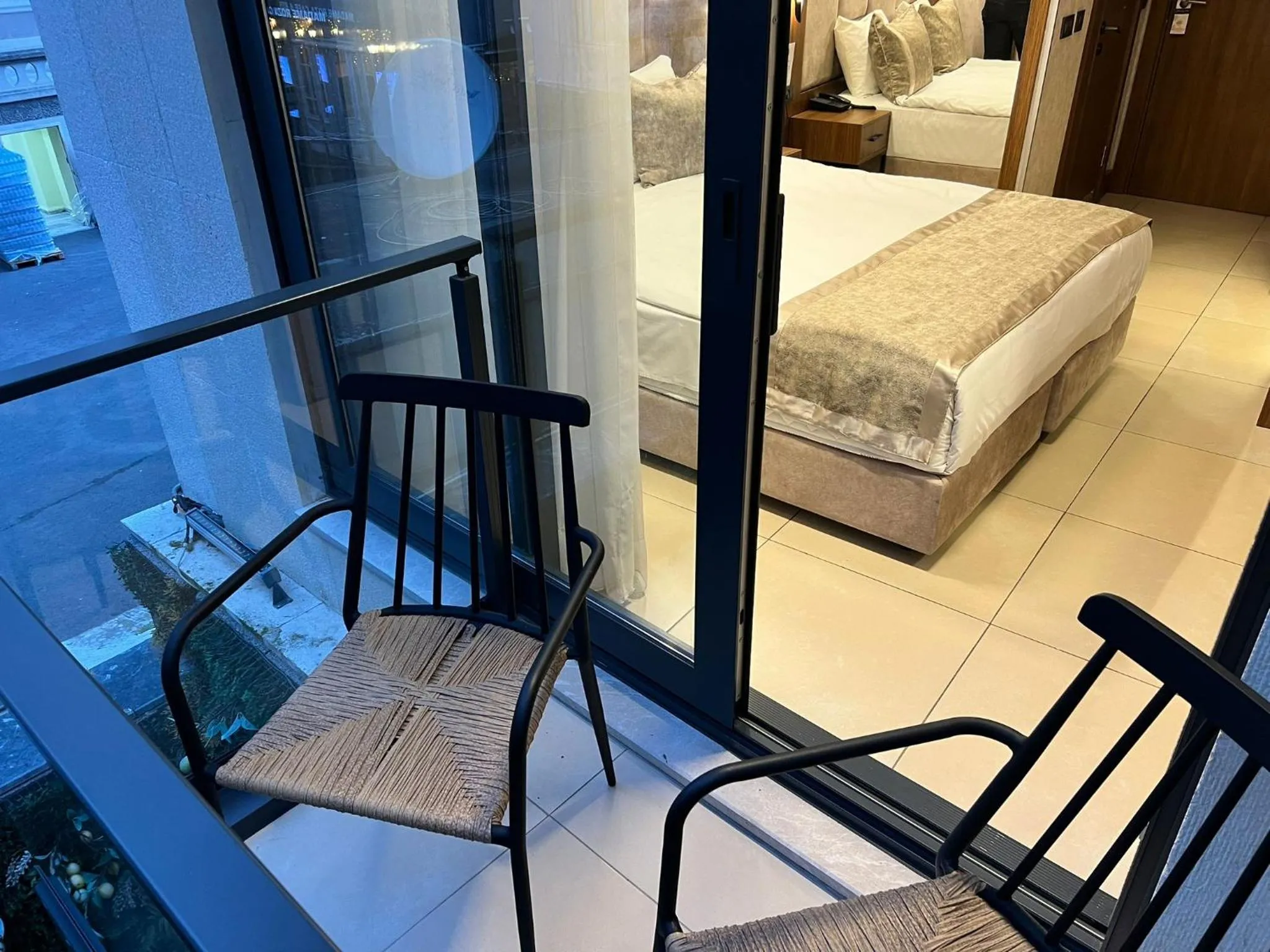 Bed in Four Sides Beyoglu