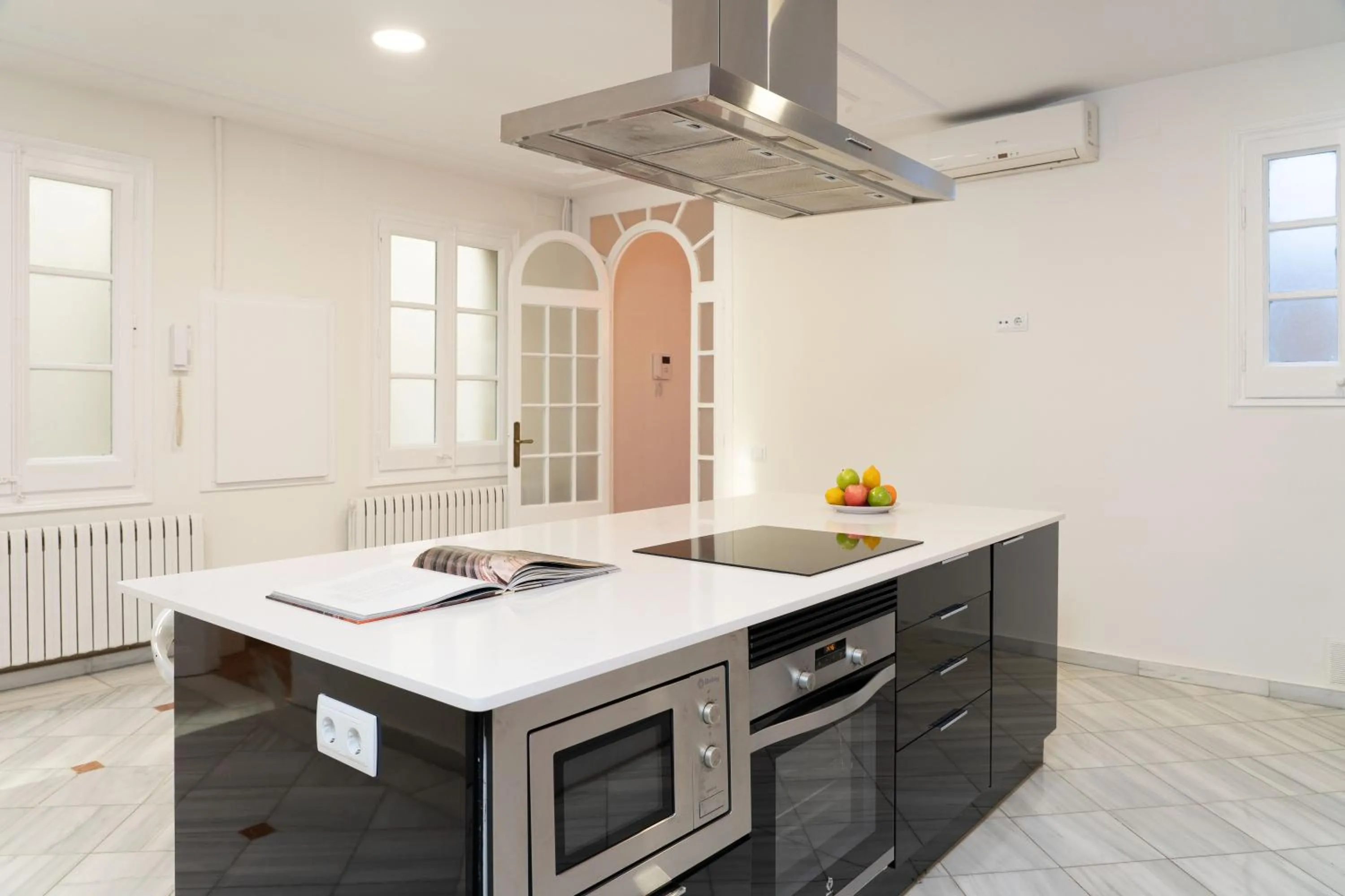 Kitchen or kitchenette in SibsBcn-Paseo de Gracia Luxury Exclusive Gaudí