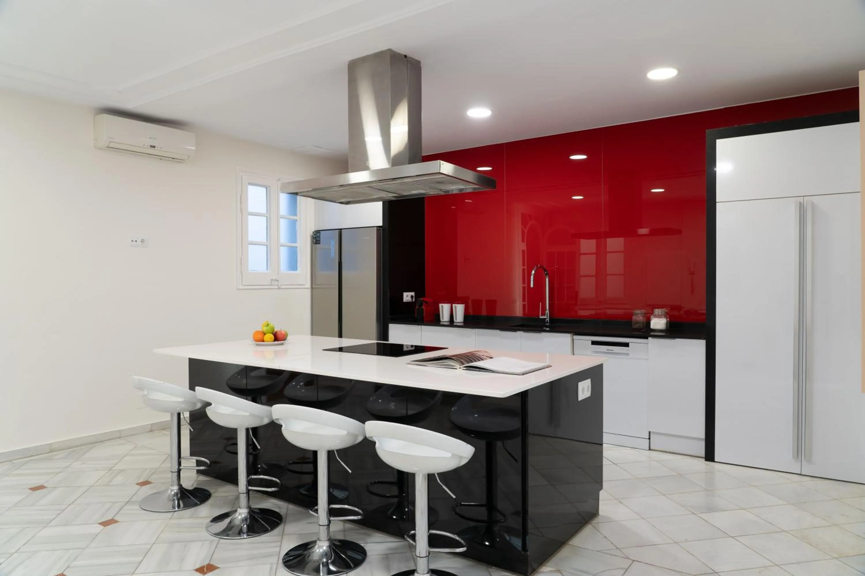 Kitchen or kitchenette in SibsBcn-Paseo de Gracia Luxury Exclusive Gaudí