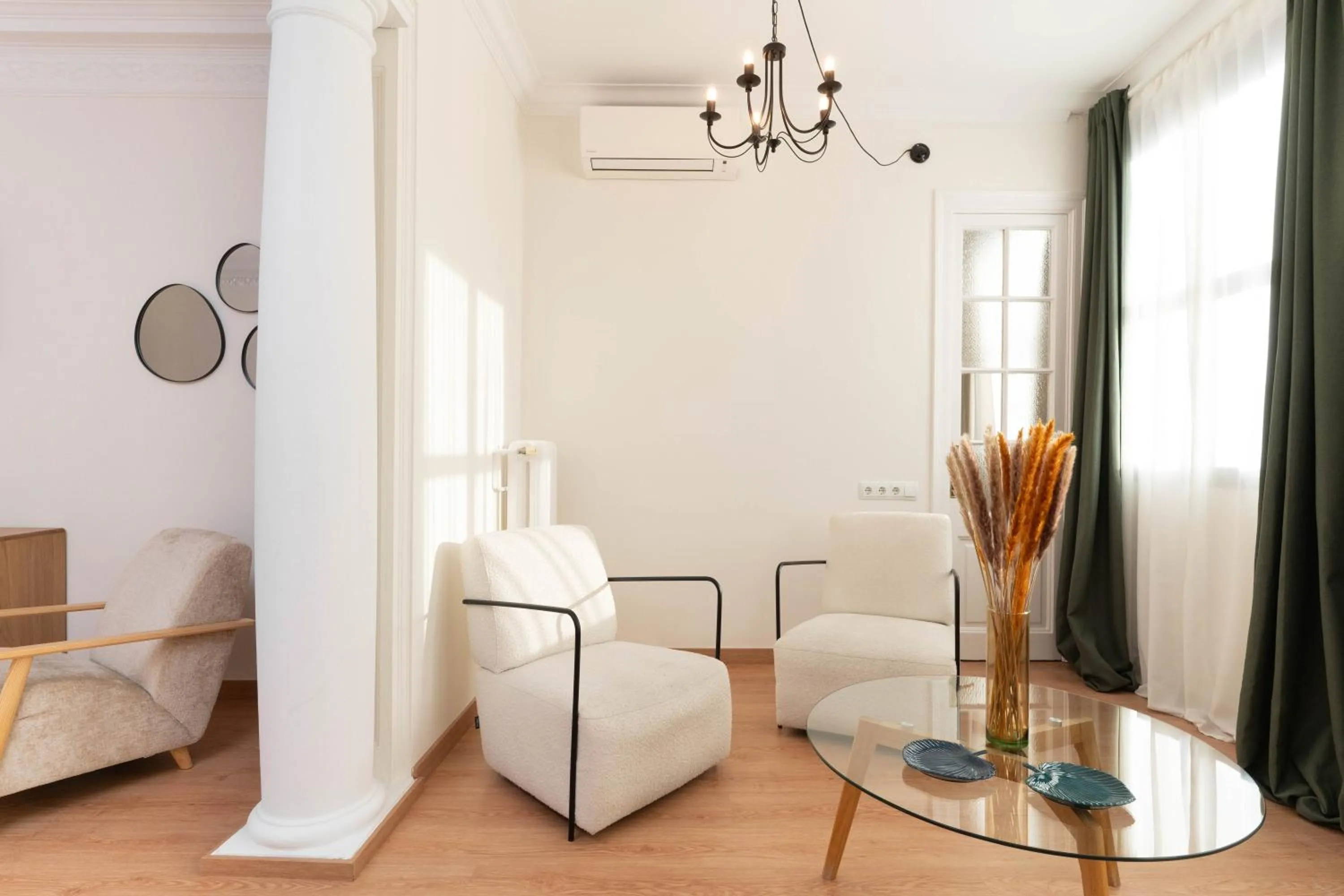 Living room in SibsBcn-Paseo de Gracia Luxury Exclusive Gaudí