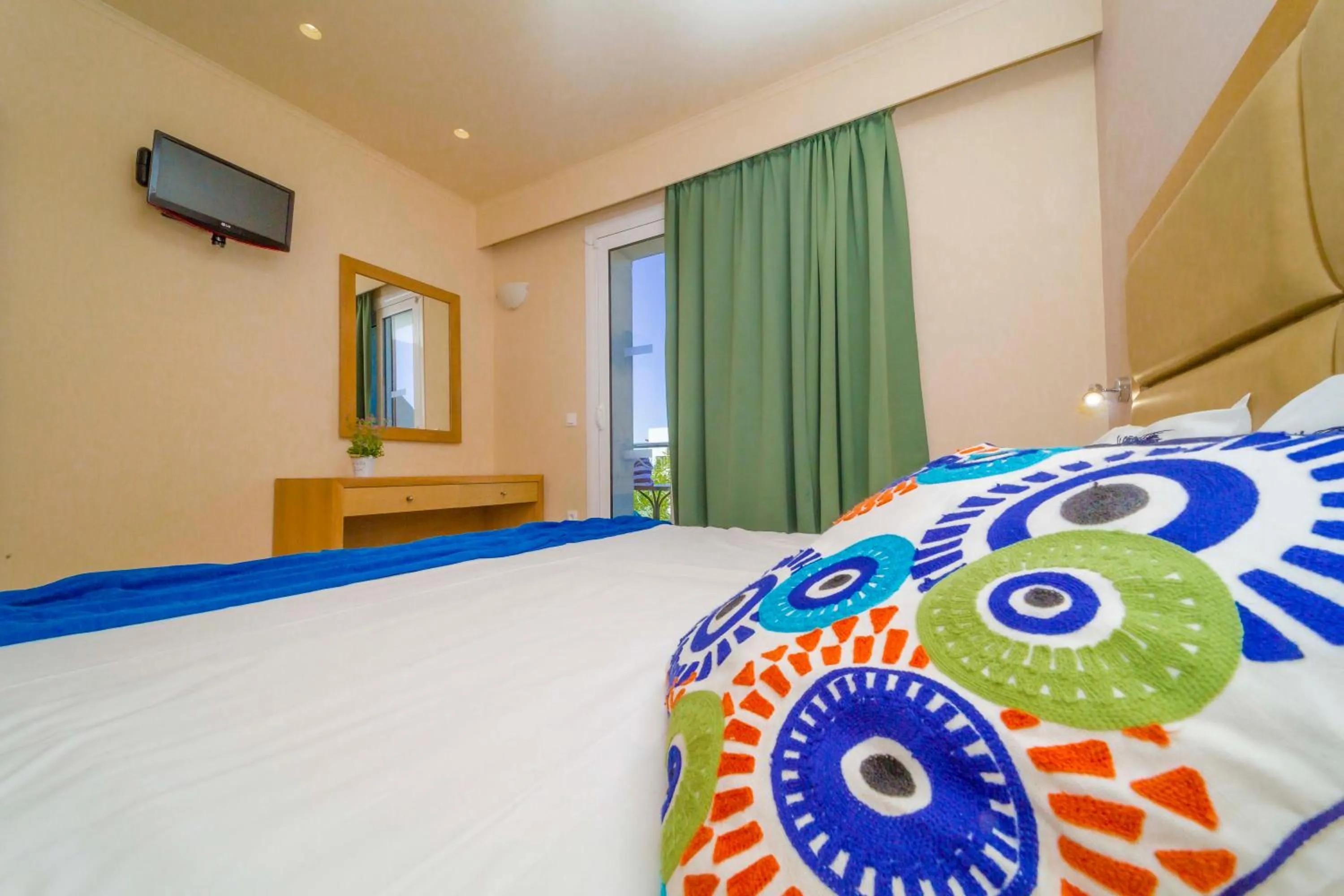 Bedroom, Bed in Amaryllis front beach hotel