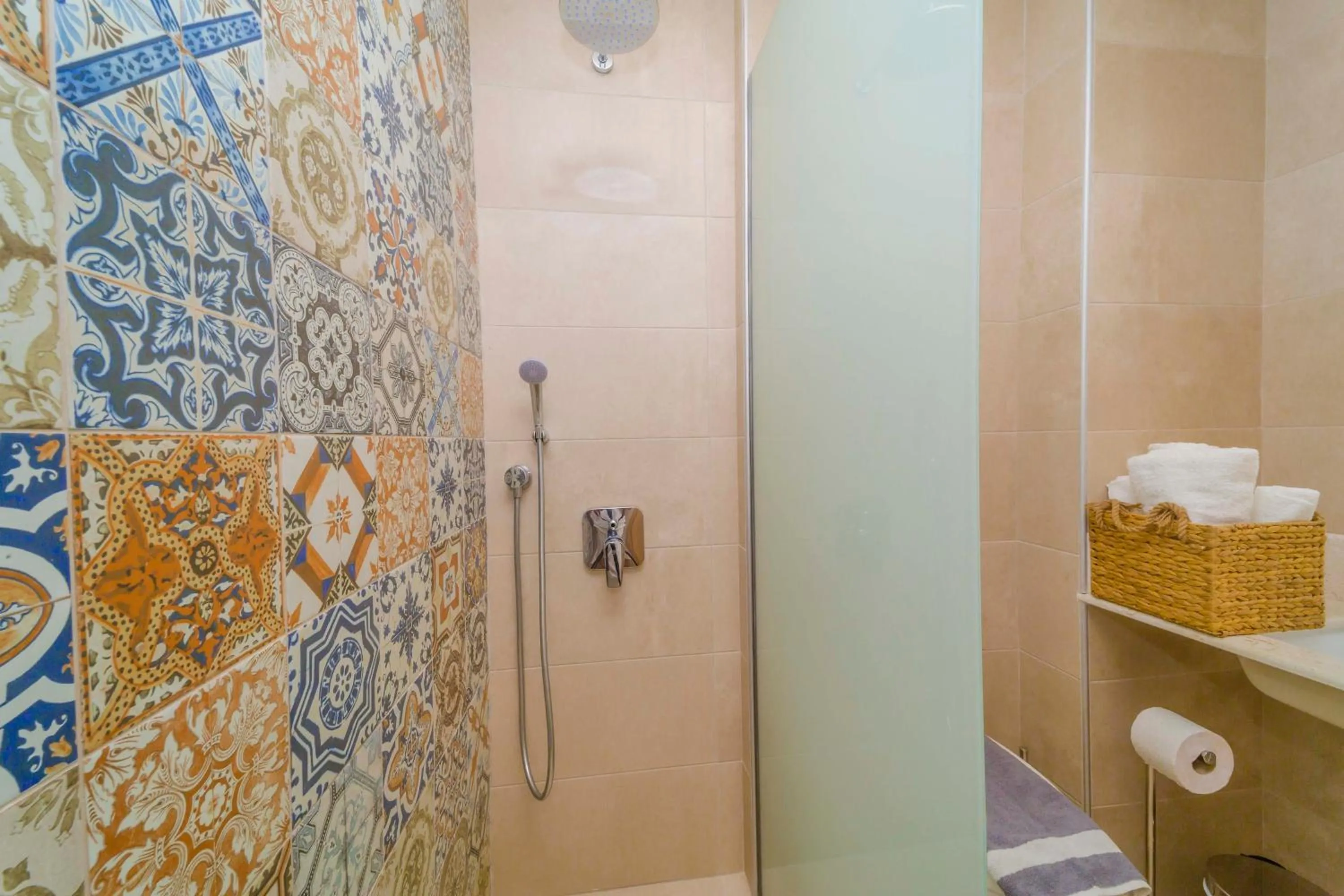 Shower in Amaryllis front beach hotel