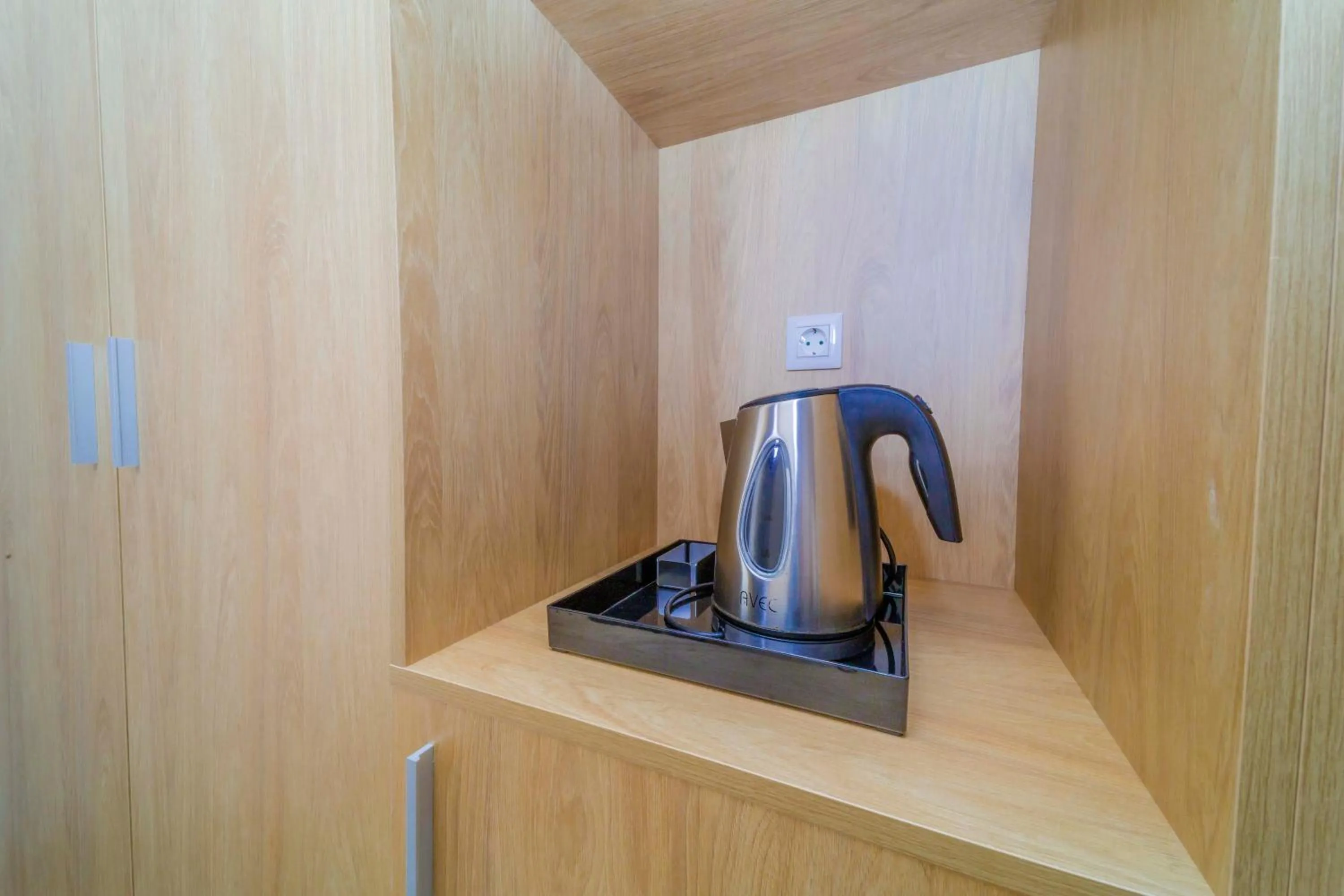 Coffee/tea facilities in Amaryllis front beach hotel