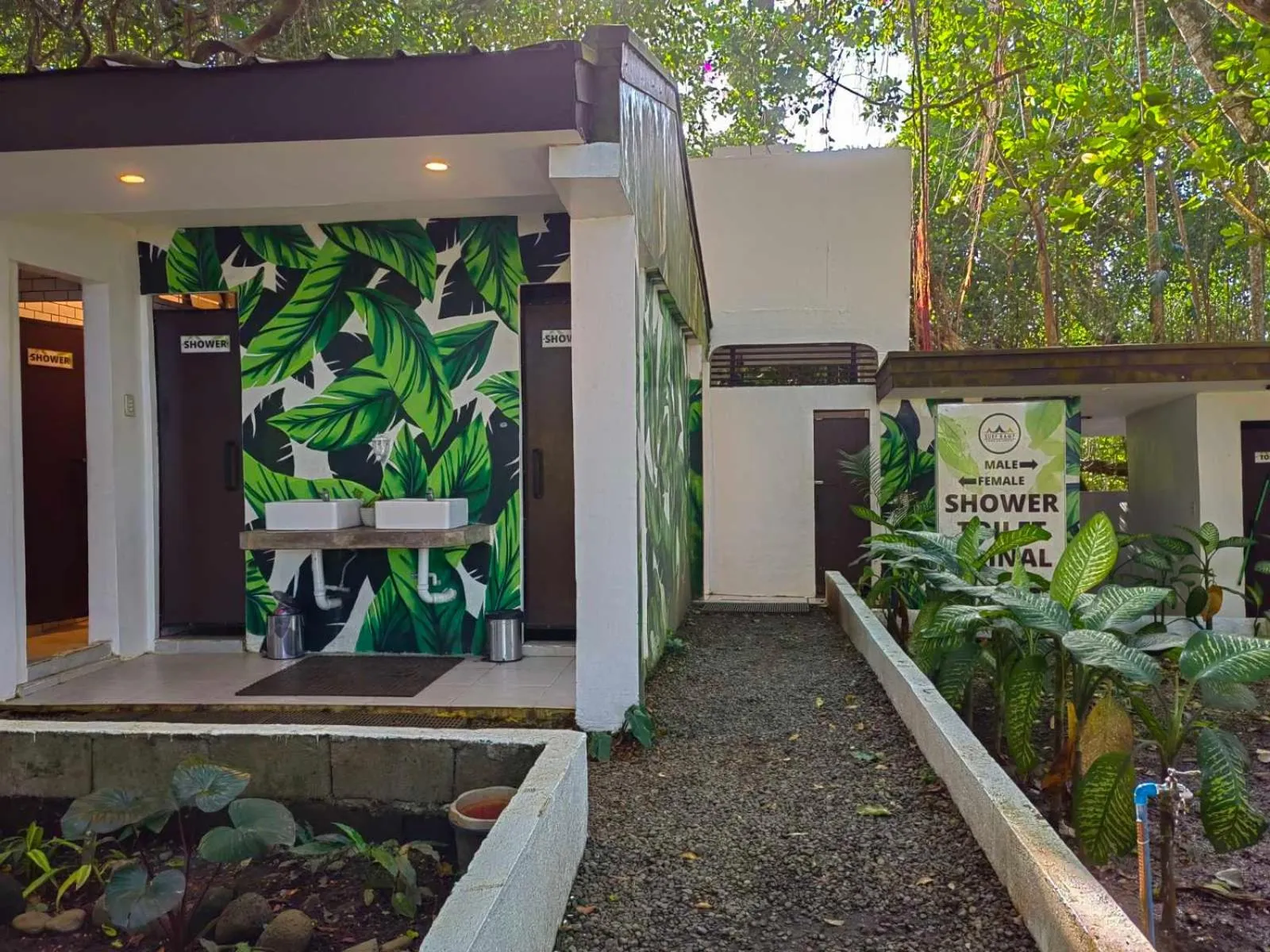 Public Bath in Kaliraya Surf Kamp by Eco Hotels