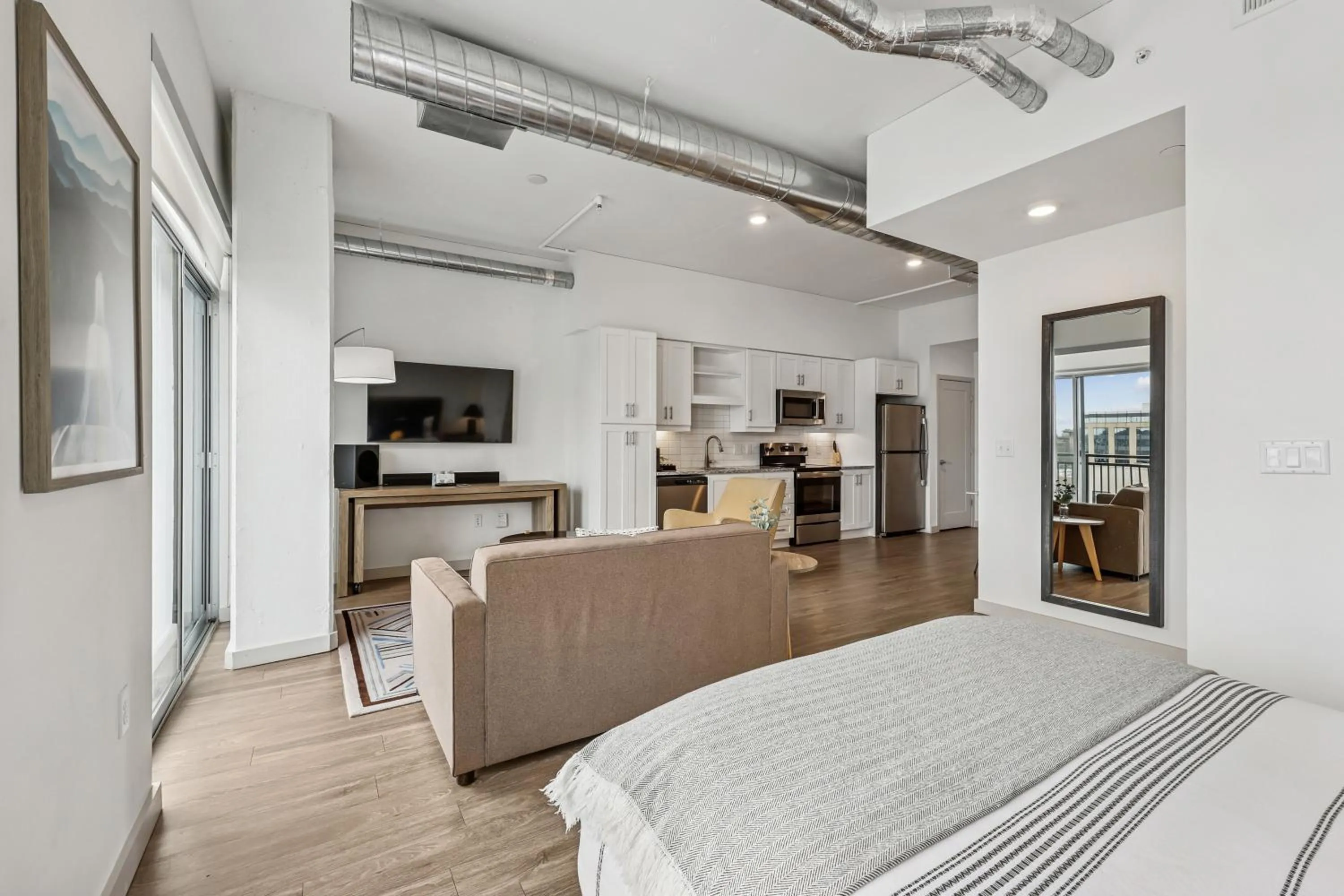 Living room, Bed in Sentral SoBro