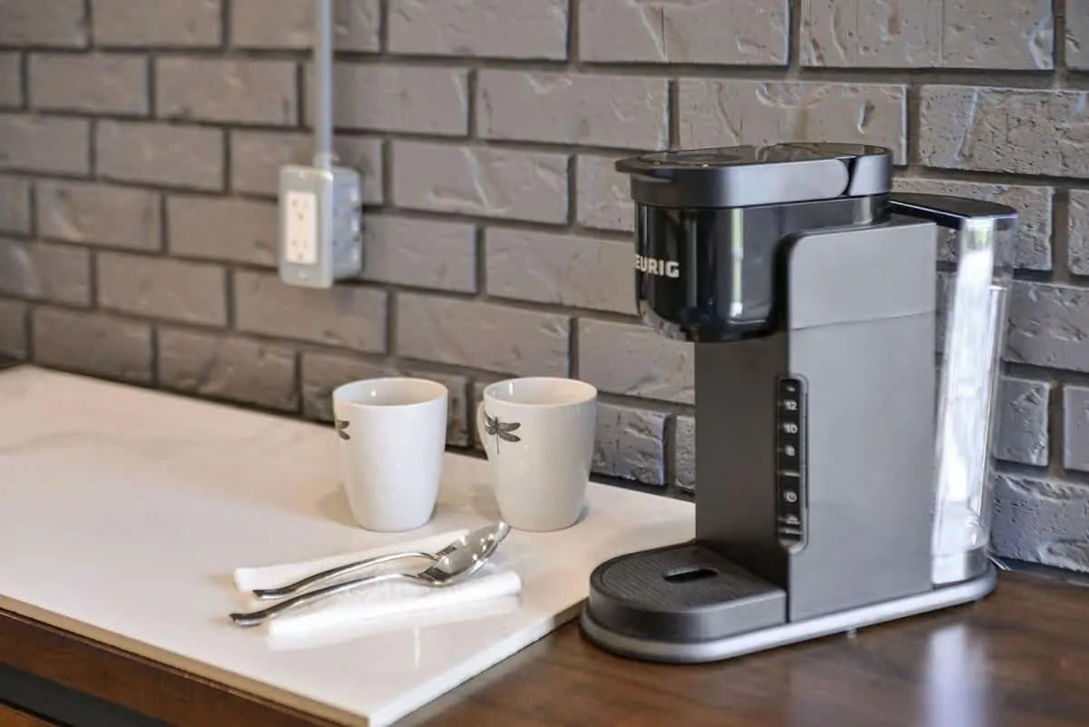 Dragonfly Cottage by EMR Vacation Rentals