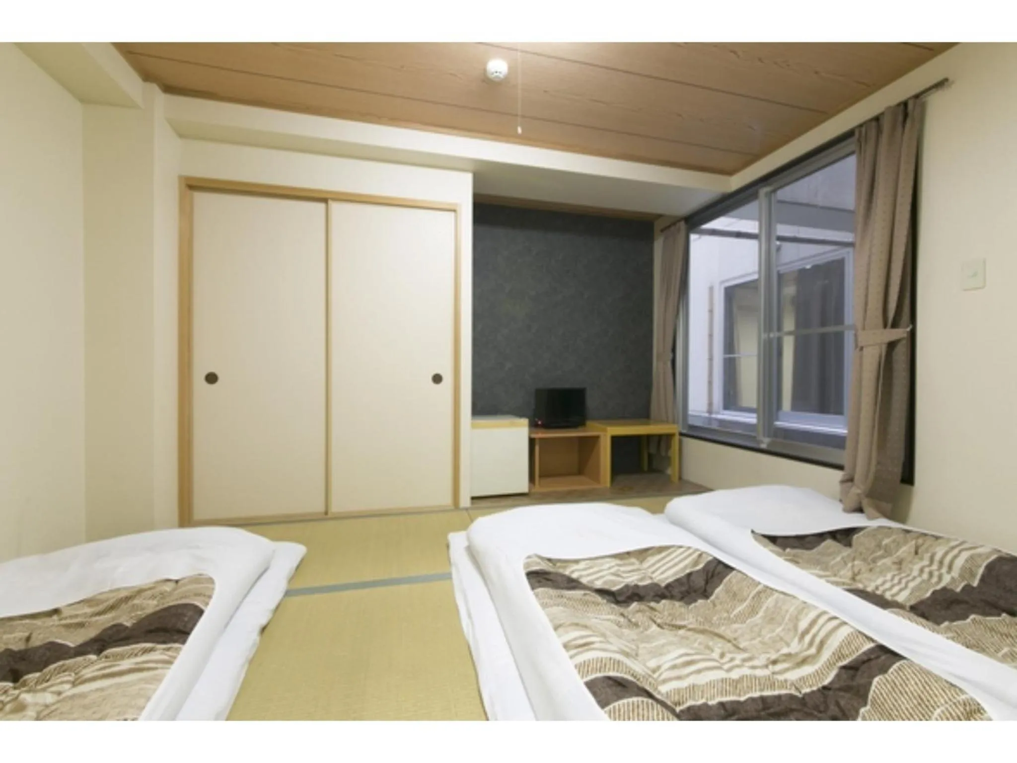 Photo of the whole room, Bed in Hotel Shin-Imamiya - Vacation STAY 36315v