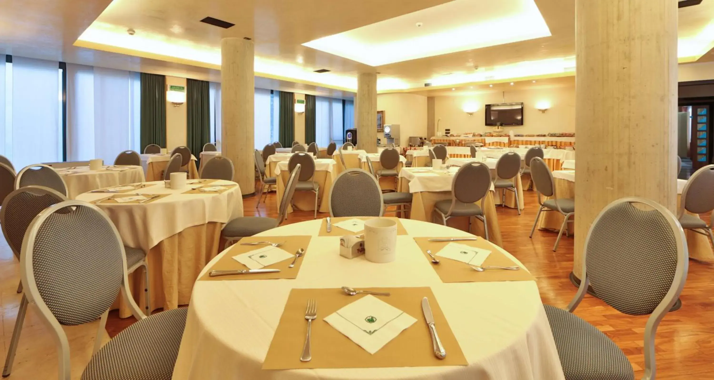 Restaurant/places to eat in Best Western Hotel Dei Cavalieri Restaurant/places to eat in Best Western Hotel Dei Cavalieri