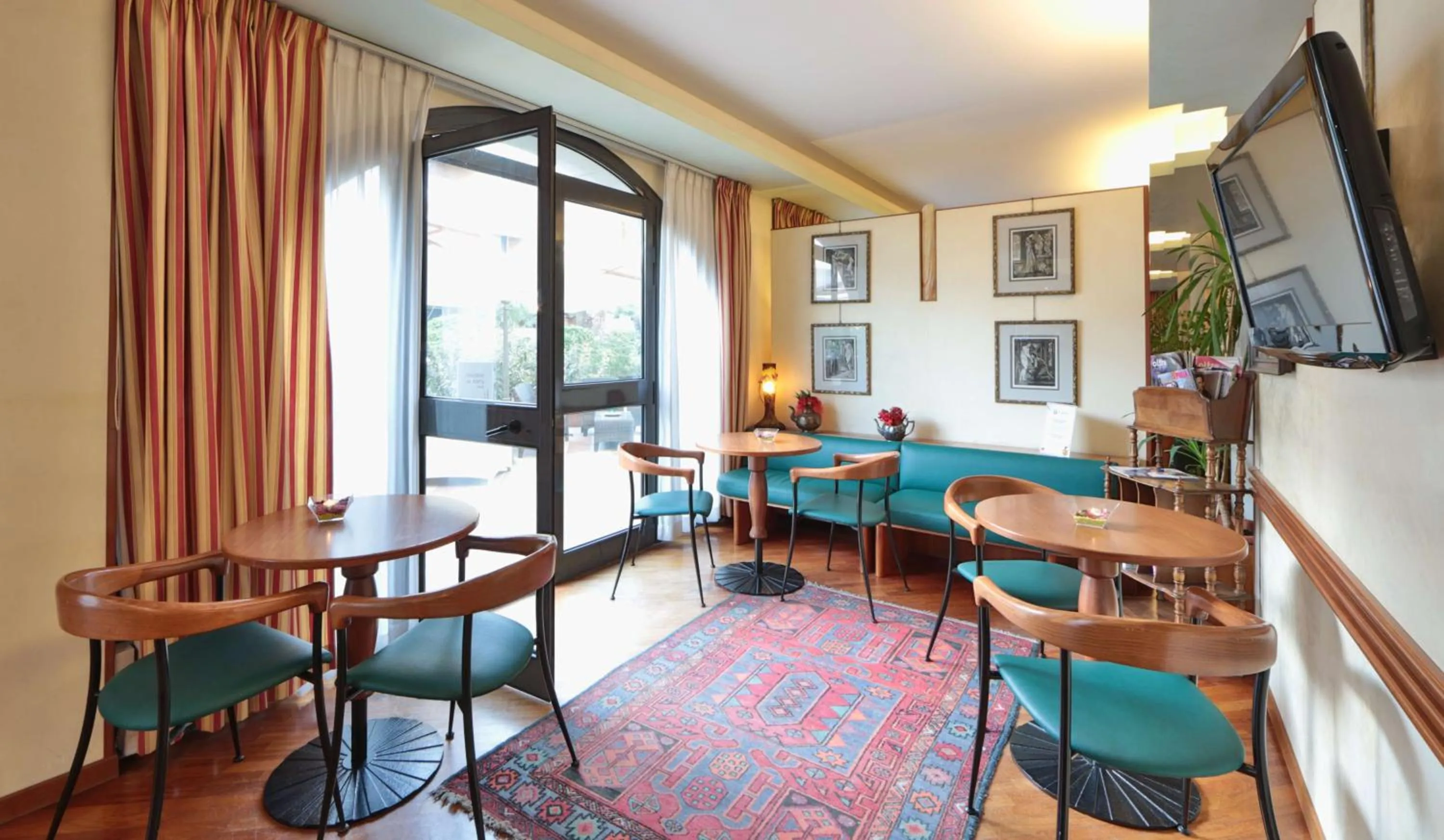 Lounge or bar in Best Western Hotel Dei Cavalieri