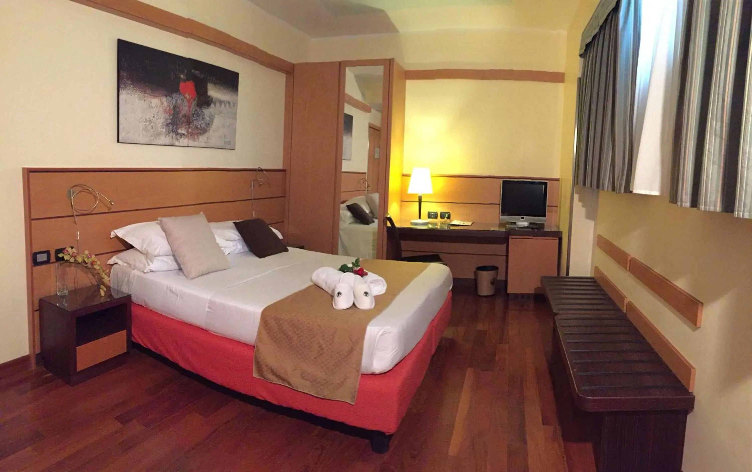 Bedroom, Bed in Best Western Hotel Dei Cavalieri Bedroom, Bed in Best Western Hotel Dei Cavalieri