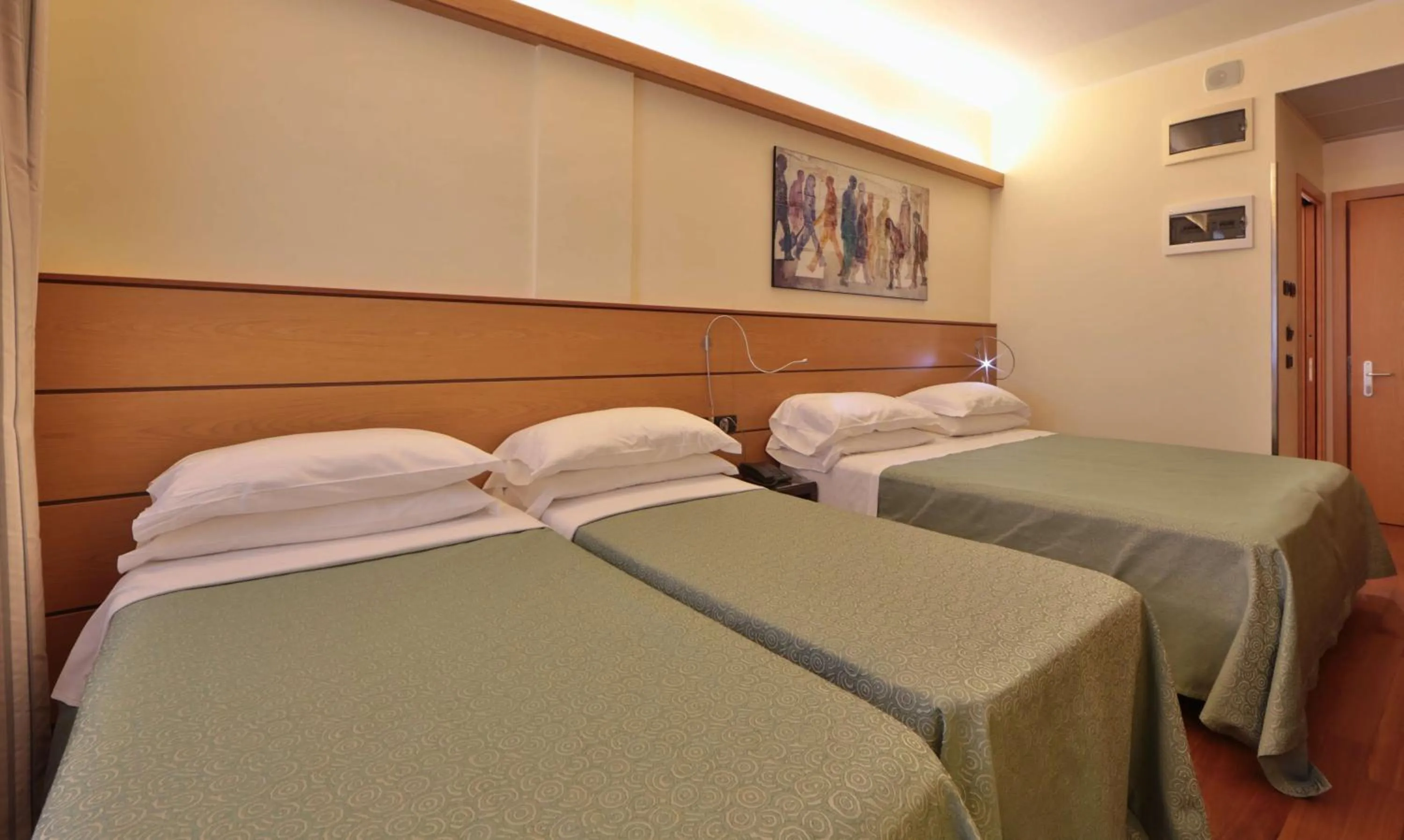 Photo of the whole room, Bed in Best Western Hotel Dei Cavalieri