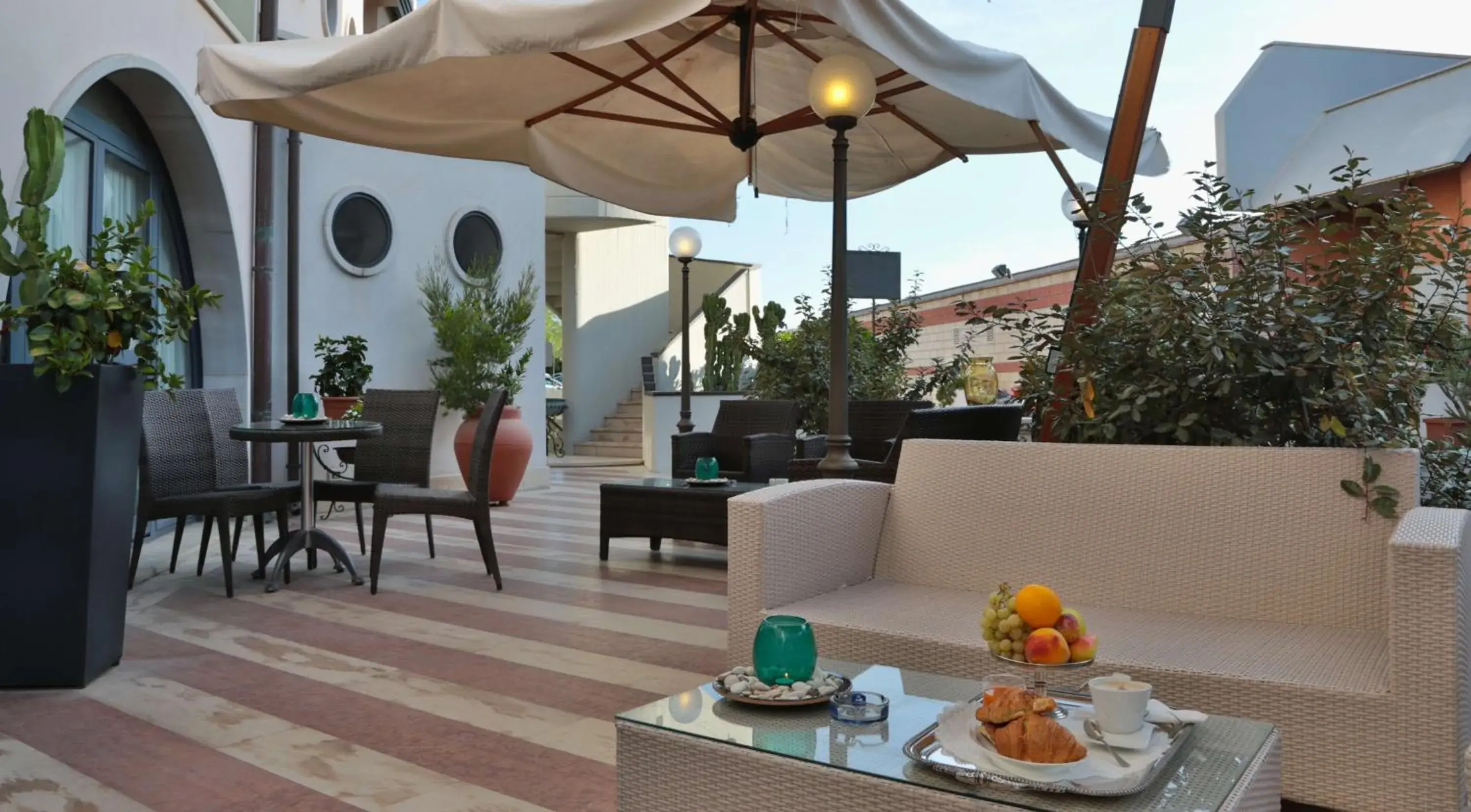 Lounge or bar in Best Western Hotel Dei Cavalieri Lounge or bar in Best Western Hotel Dei Cavalieri