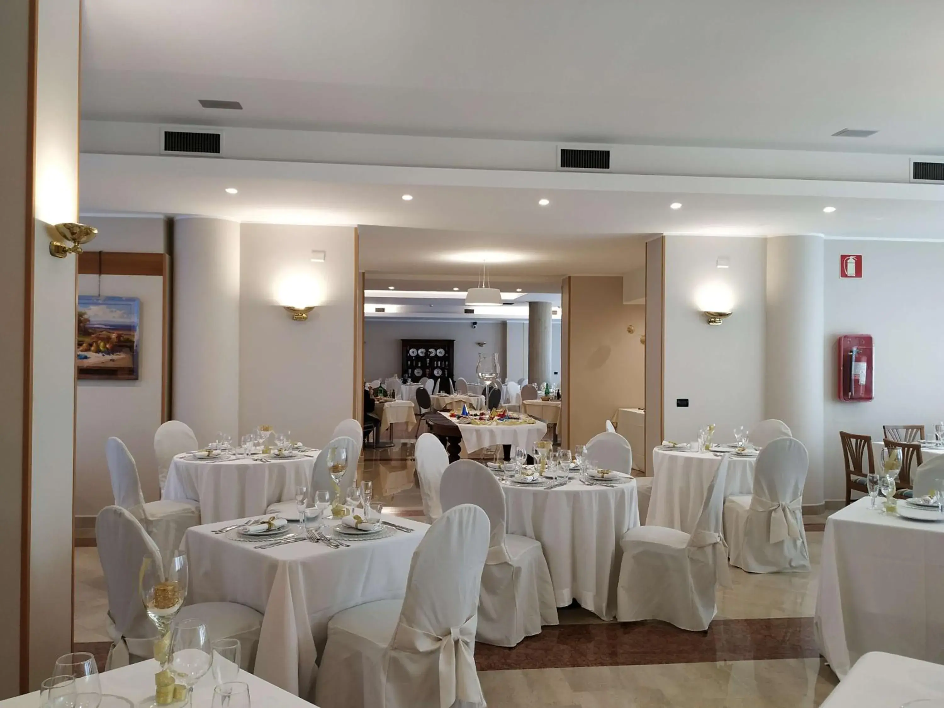 Restaurant/places to eat in Best Western Hotel Dei Cavalieri Restaurant/places to eat in Best Western Hotel Dei Cavalieri